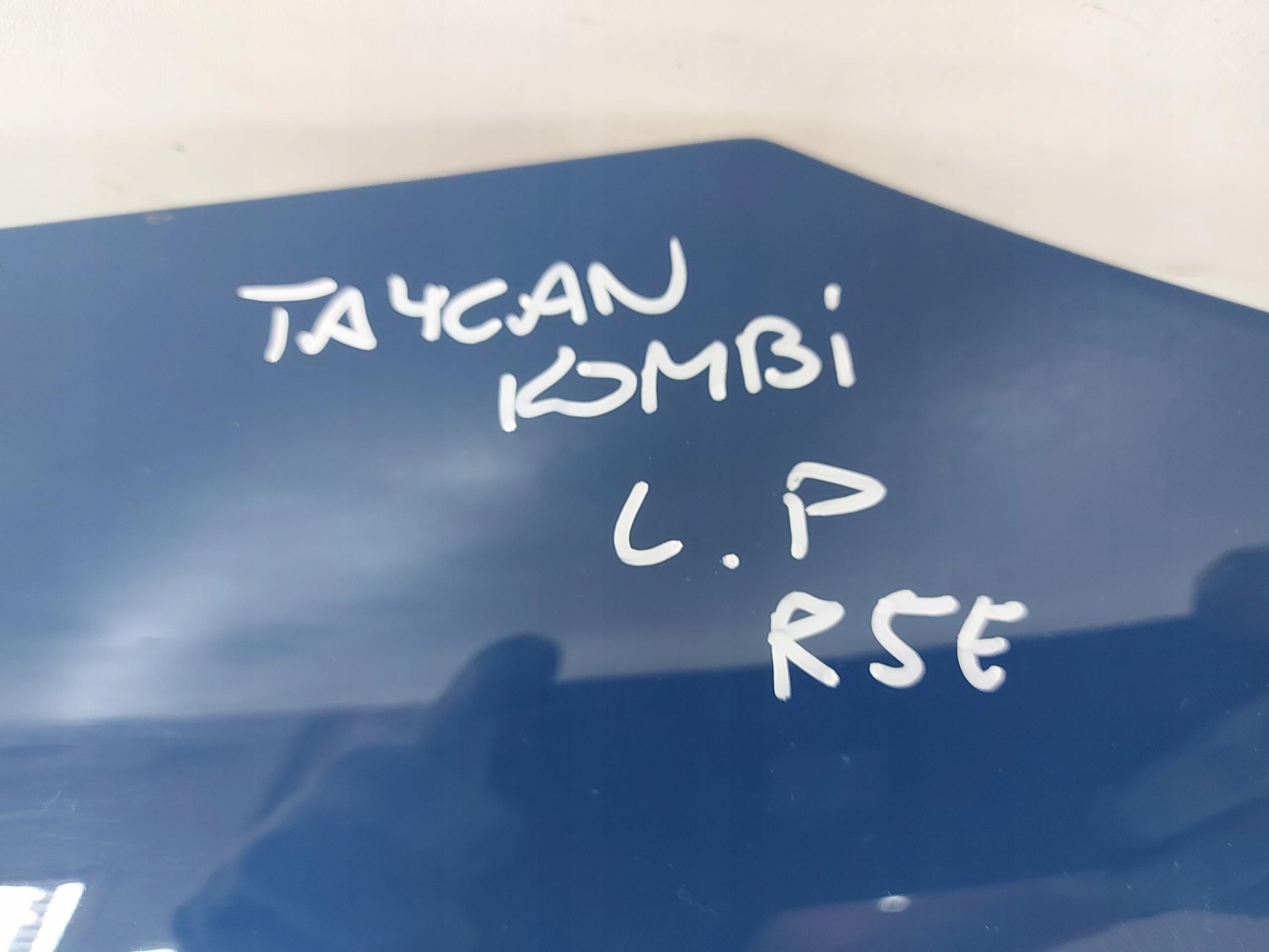 Taycan Cross Turismo fender left front front blue lr5e 9j1821161