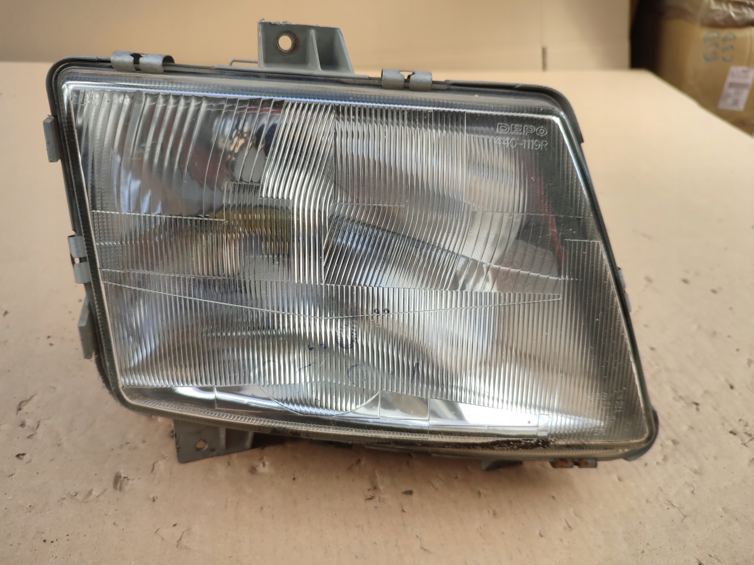 REFLEKTOR right front right front MERCEDES VITO 1 W638