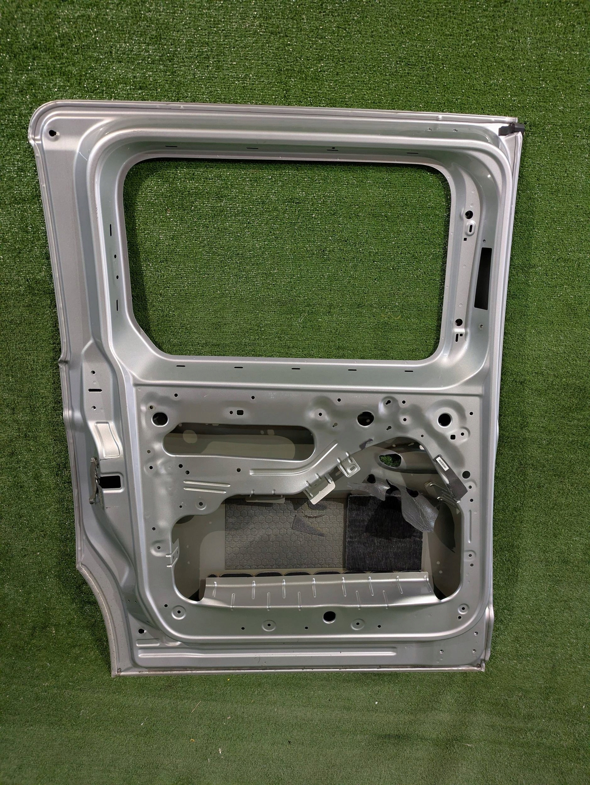 door rear. left sliding side VW CADDY 2K4 20- LONG NR.4172