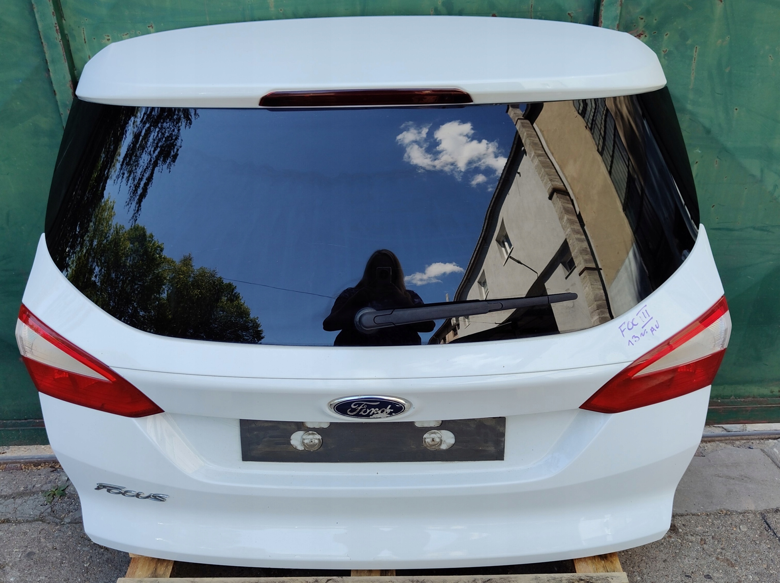 FORD FOCUS MK3 KOMBI 13R trunk door boot AU