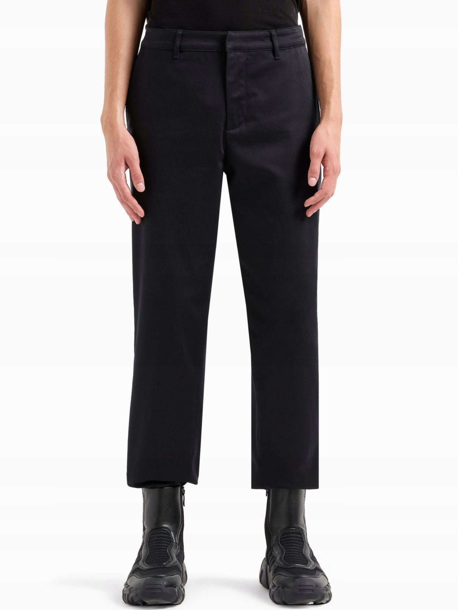 Pánské kalhoty Armani Exchange XM000134 AF105171 černé Pants: 32