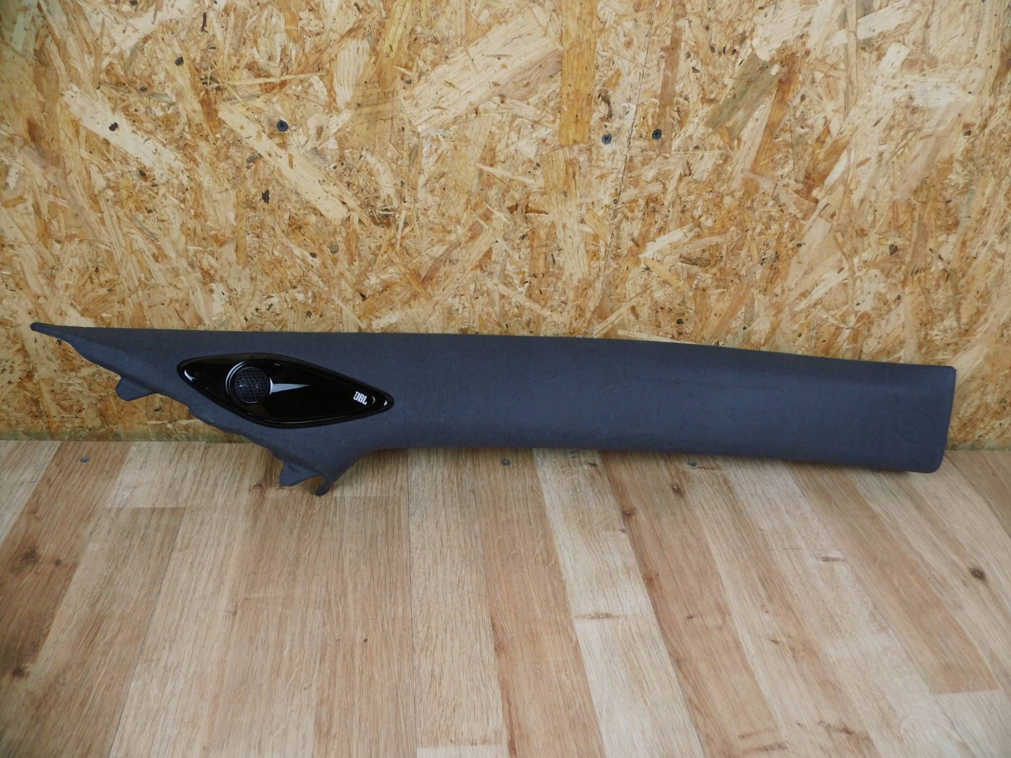 Toyota Corolla E21 cover slupka windows speaker right front front JBL