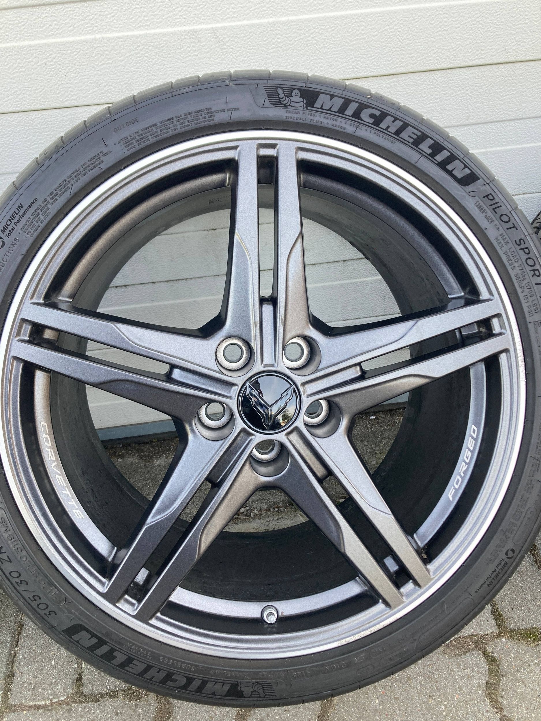Corvette C8 Stingray roues disques disques 19" 20" OEM 2020-2026