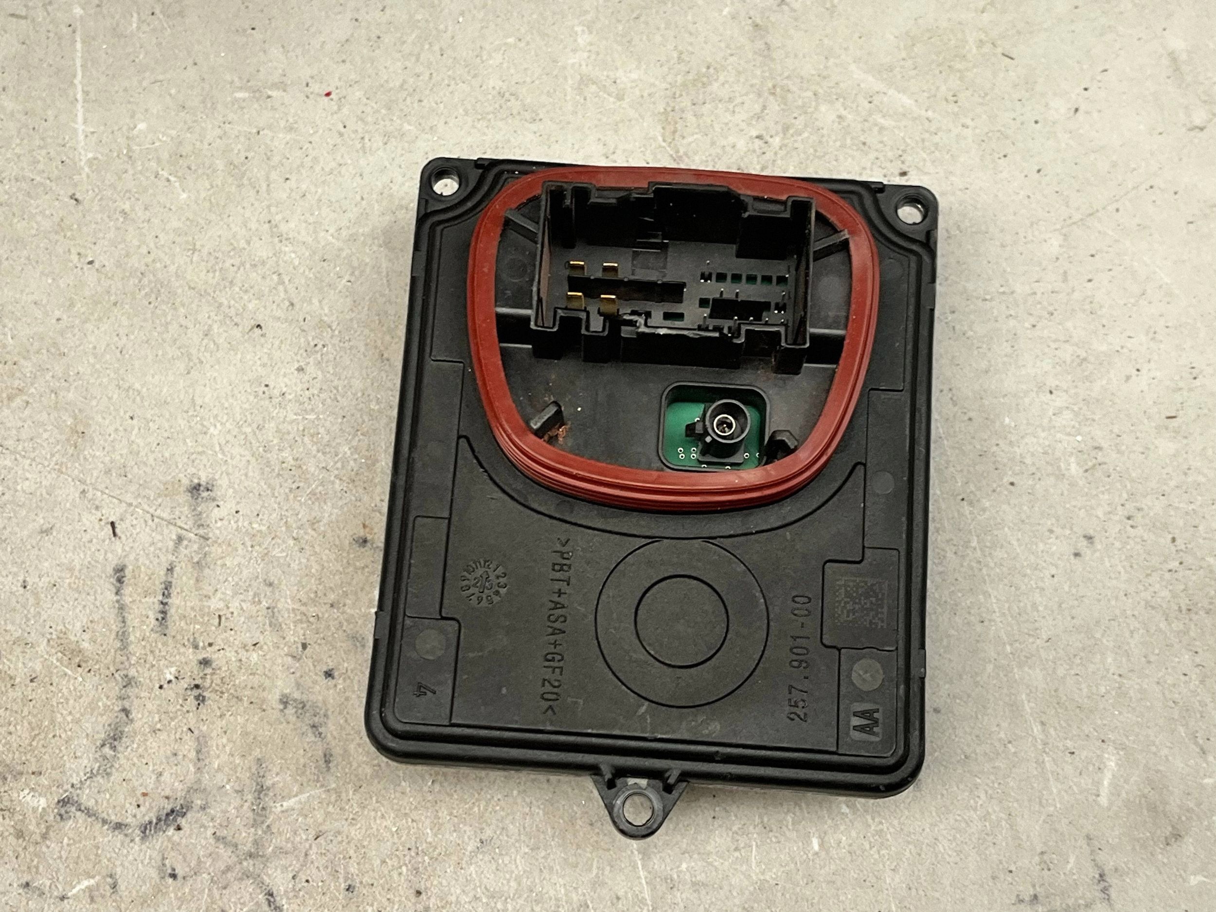 control unit LED REFLEKTORA VOLKSWAGEN TIGUAN 9Y0941597B @M