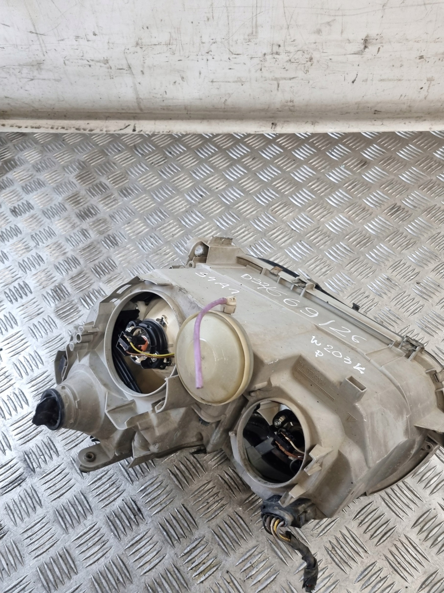 light right front MERCEDES W203