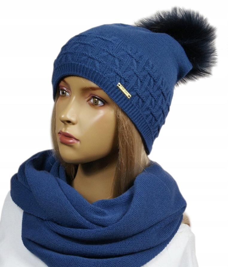 

Komplet Czapka z pomponem + Komin # 39