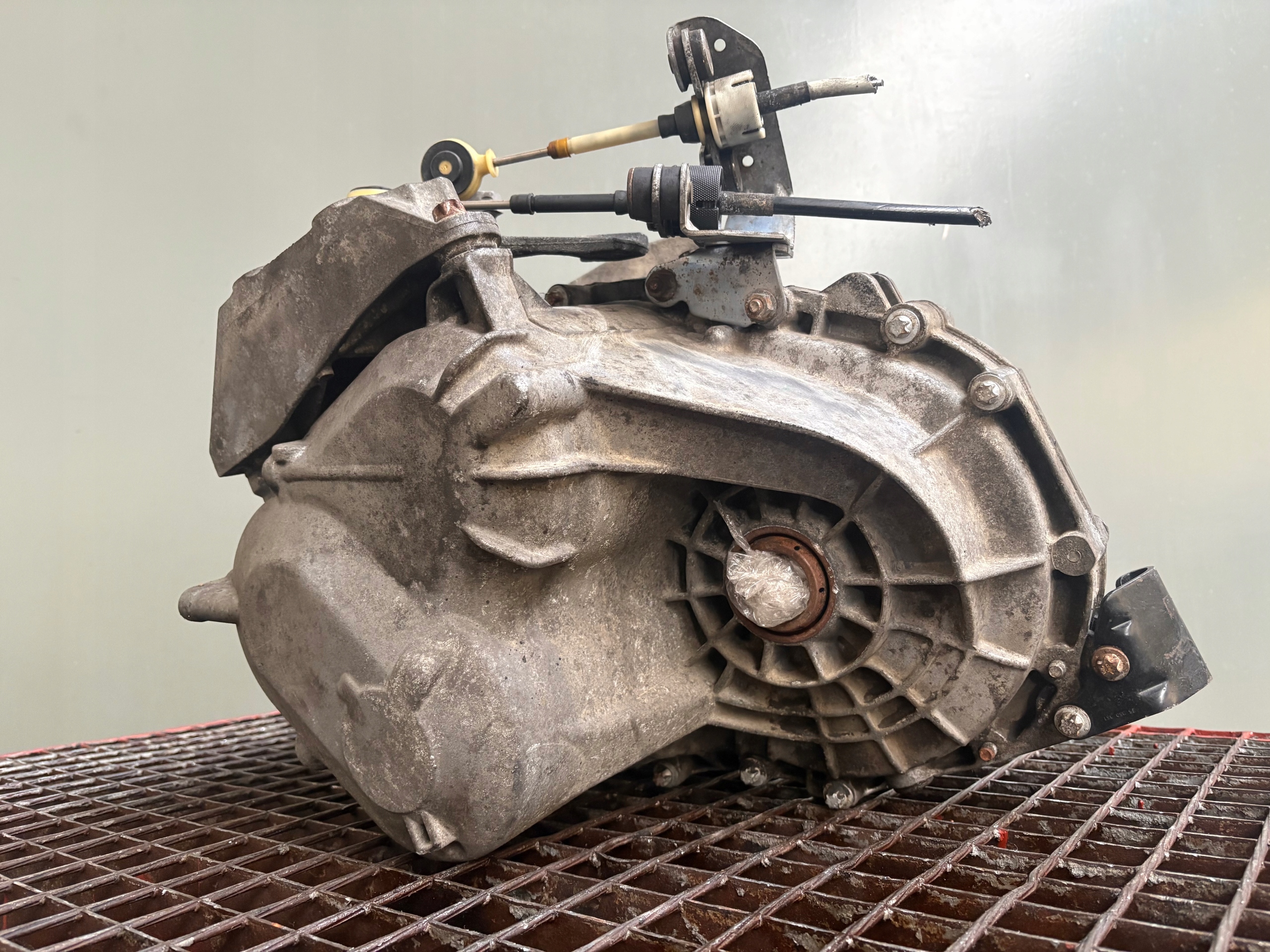 Getriebe MANUALNA OPEL VECTRA C