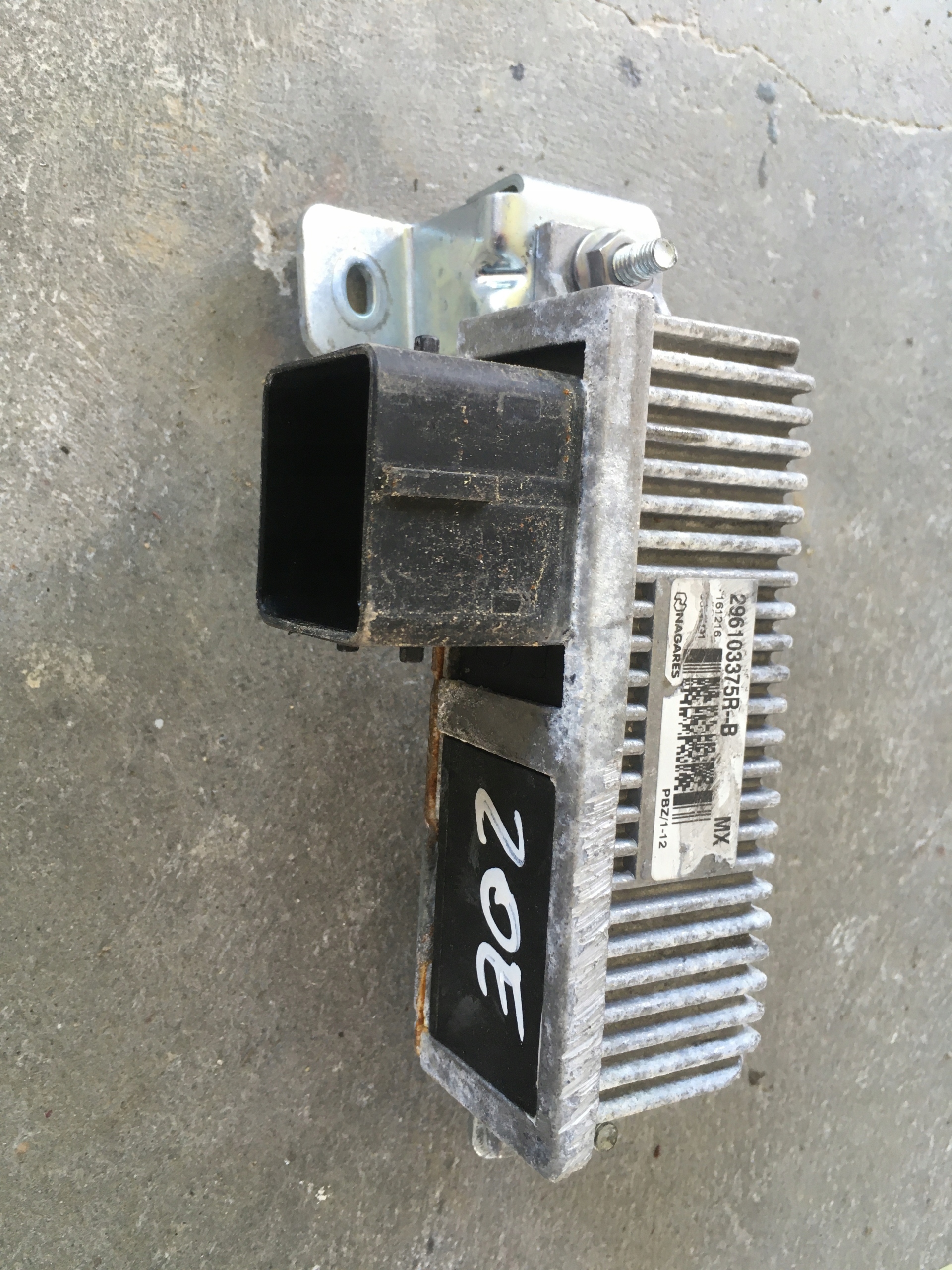 Przekaźnik świec Renault ZOE 296103375R