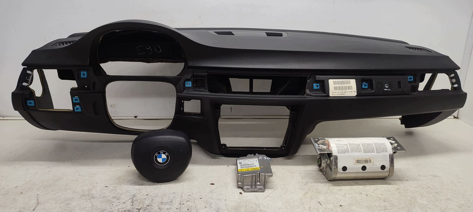 panneau d'instruments console airbag BMW E90