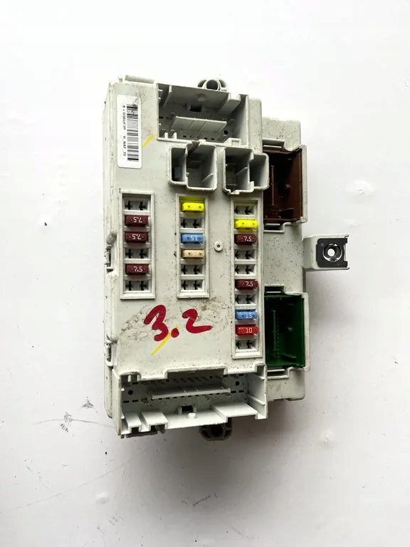 P68236669AE - JEEP CHEROKEE KL МОДУЛЬ КОМФОРТА КОРОБКА БЕЗП. BCM