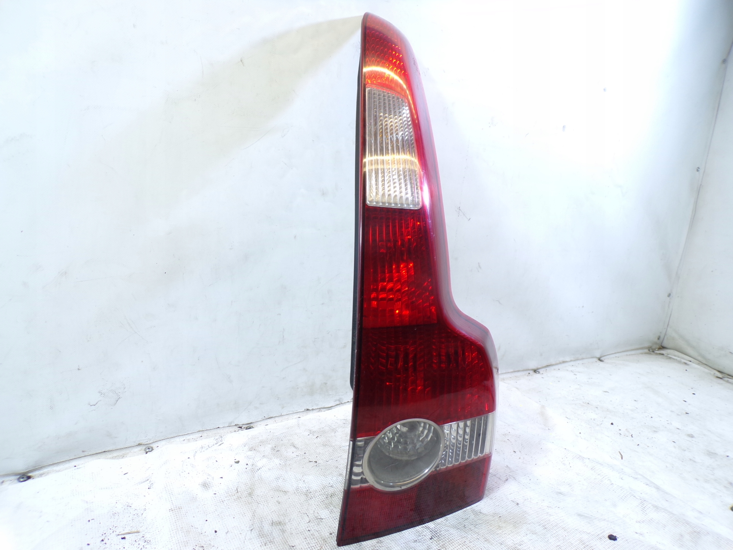light rear rear part right VOLVO V50 (1)