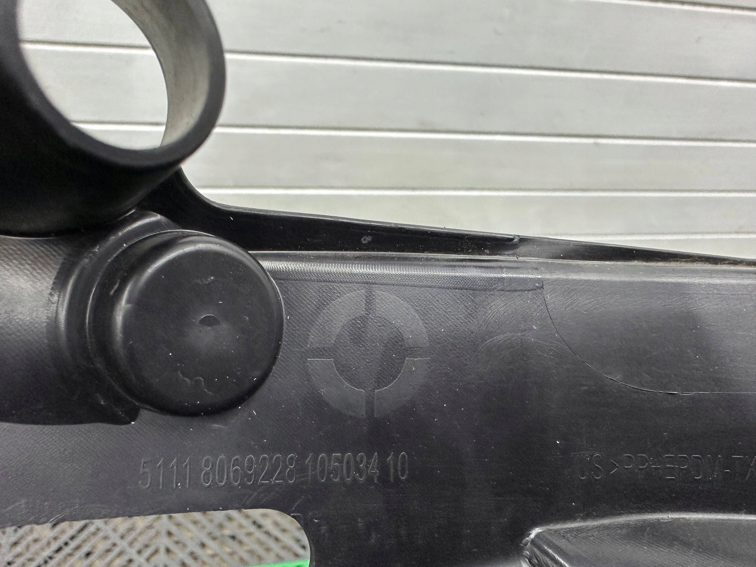 bumper bracket of the rear front BMW X5 G05 8069228