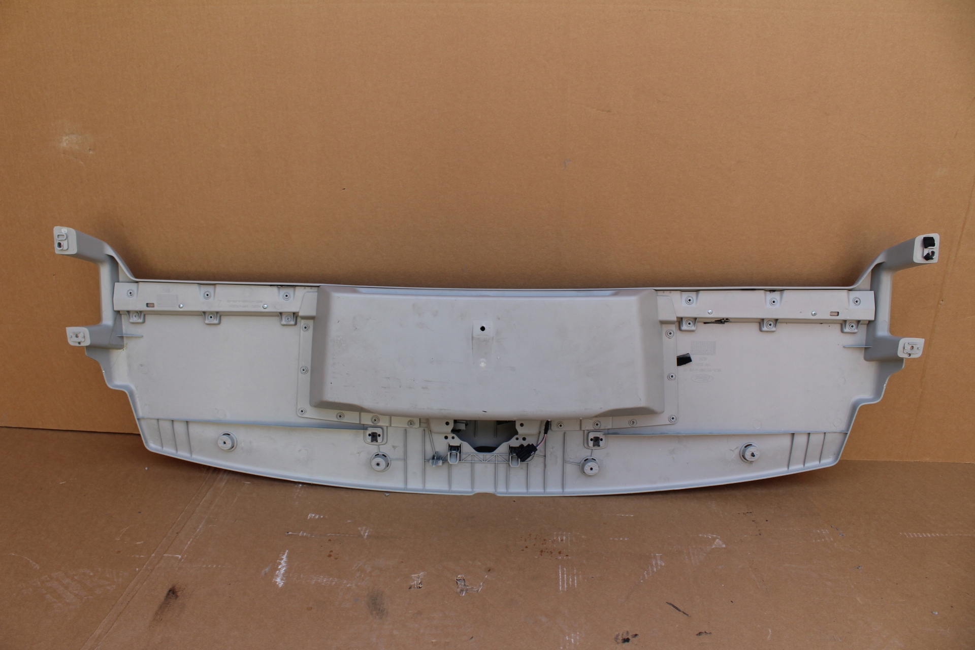 FORD TRANSIT MK8 PODSUFITKA PÓŁKA Producent części Ford OE