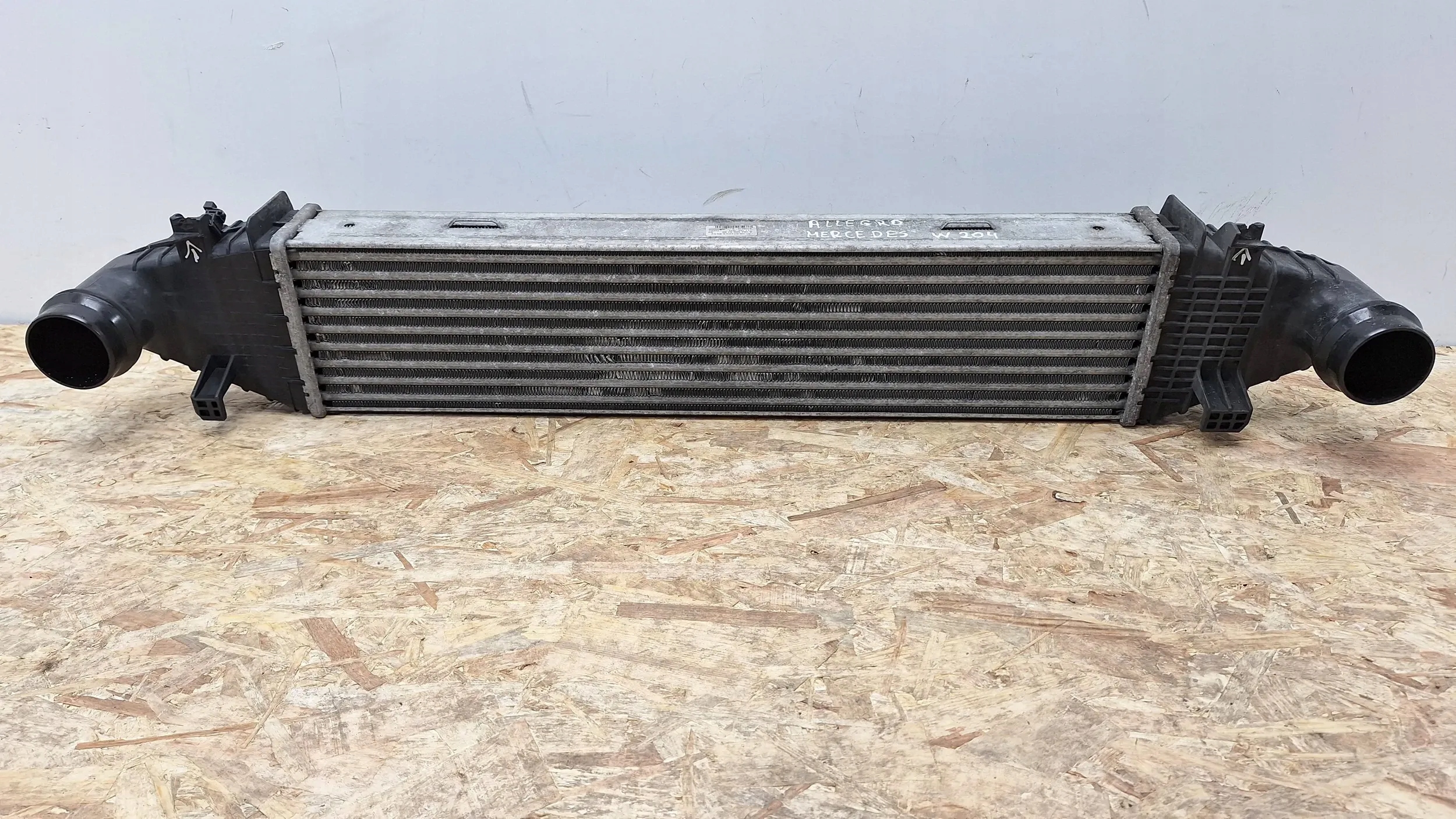 KÜHLER INTERCOOLER LUFT A2045000200 MERCEDES W204