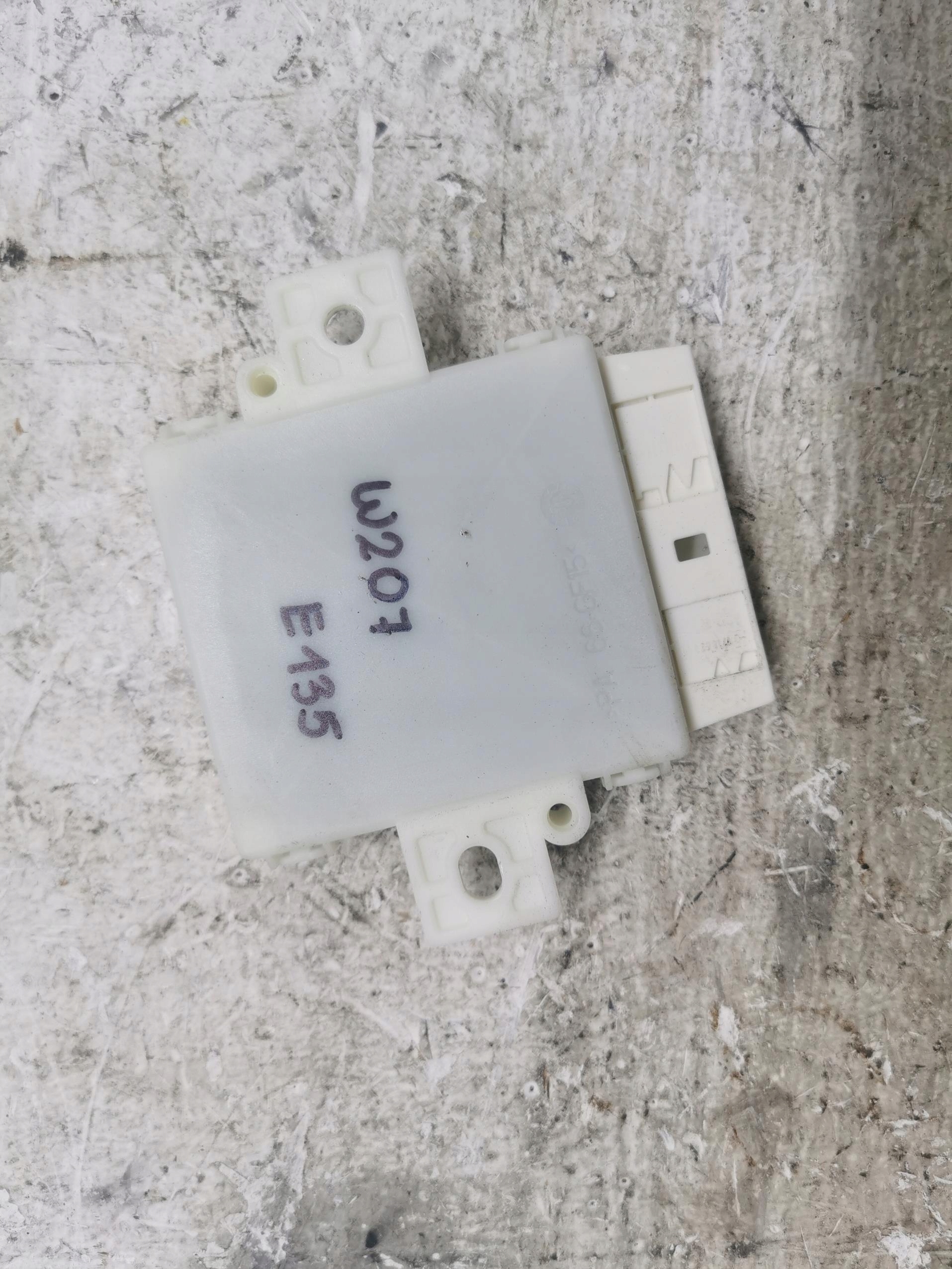 module control unit PDC MERCEDES W207 A2129009505