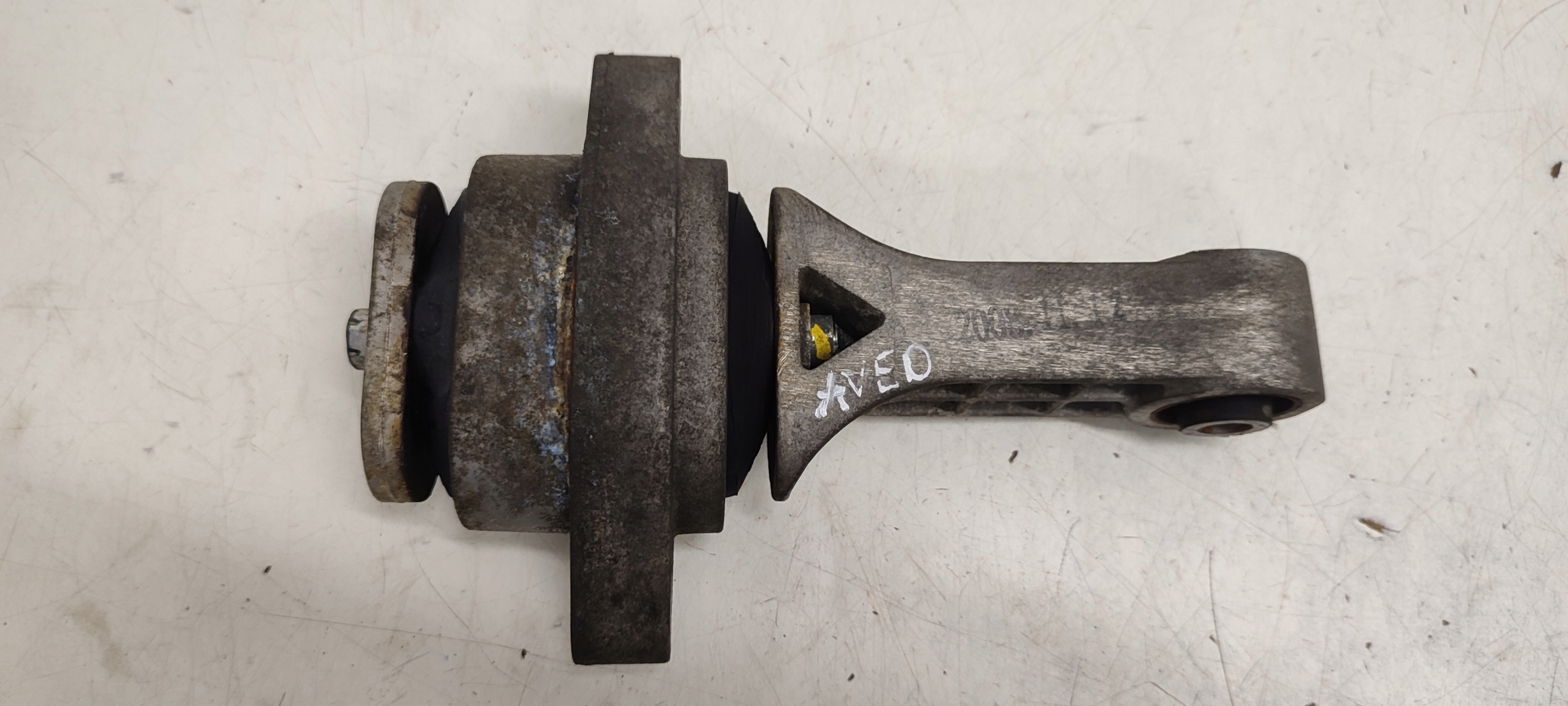 engine mount Chevrolet Aveo