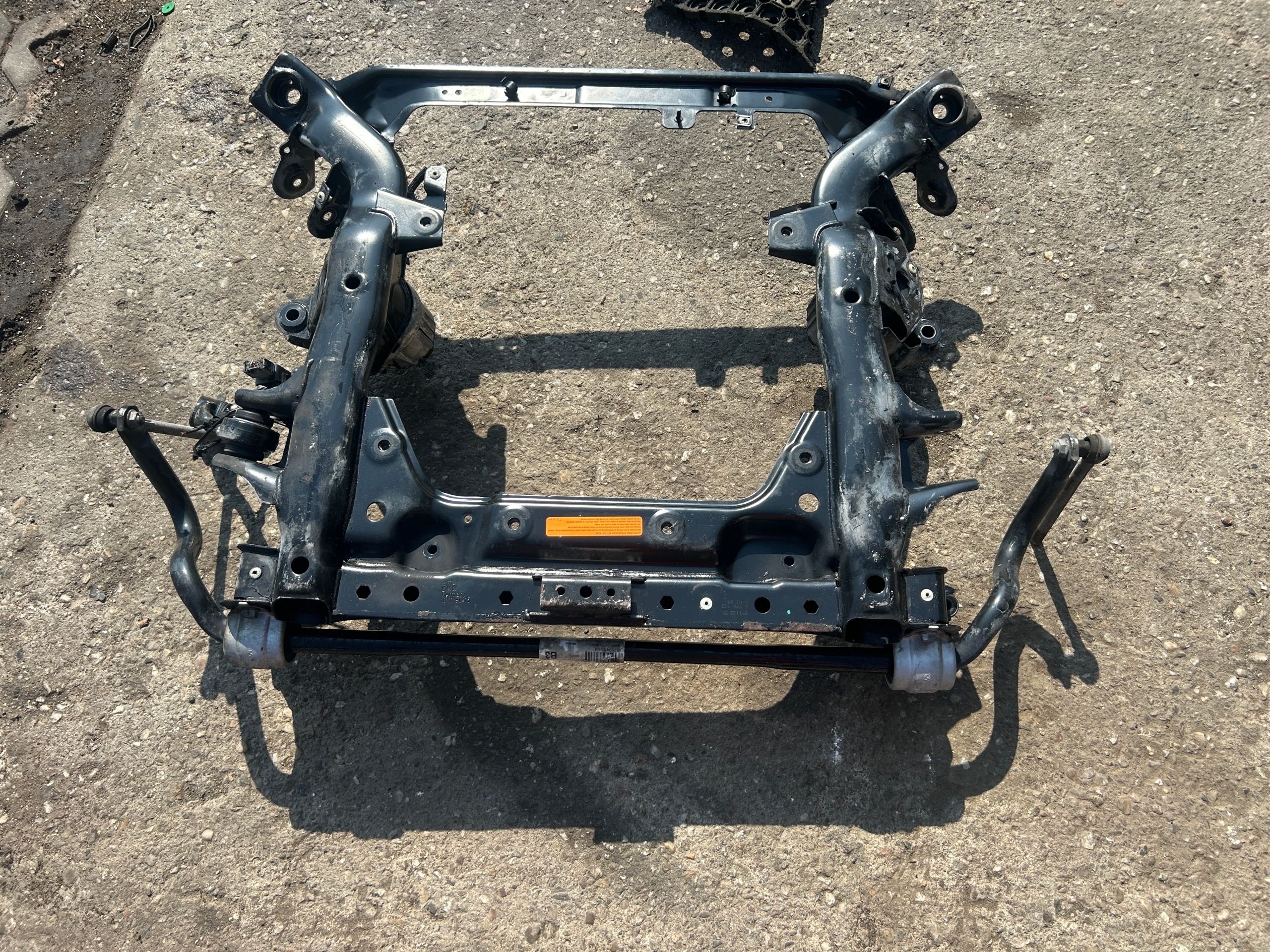 BMW E90 E91 2,0 D 3,0 D X-DRIVE axle beam front 6776763