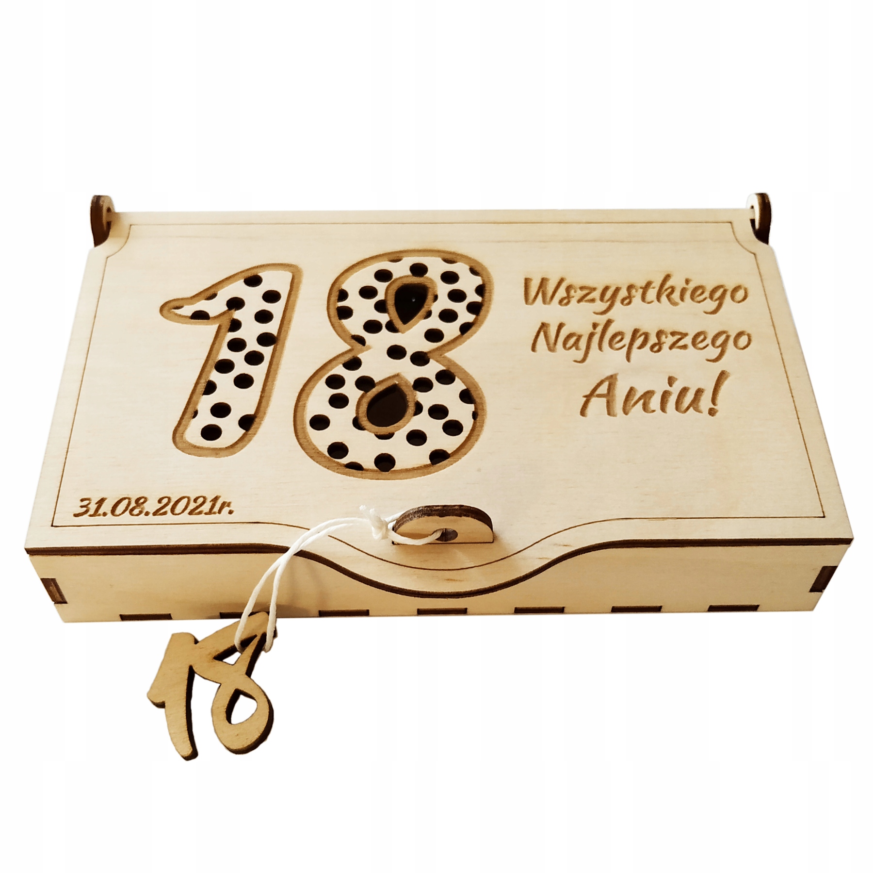 

Pudełko na pieniądze 18 stka 18 urodziny