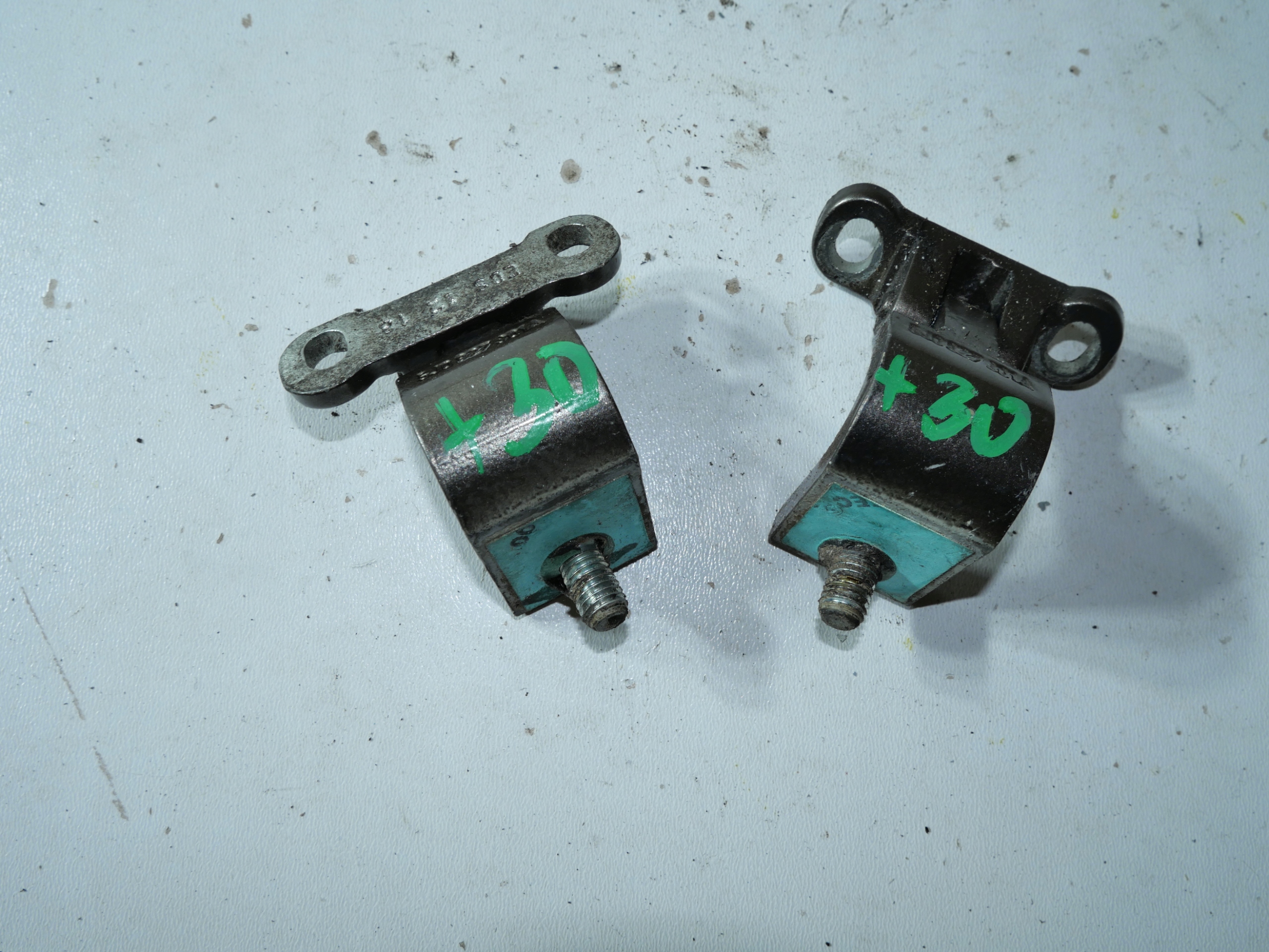 Scharnier heckklappe heck VW 5J0827301A