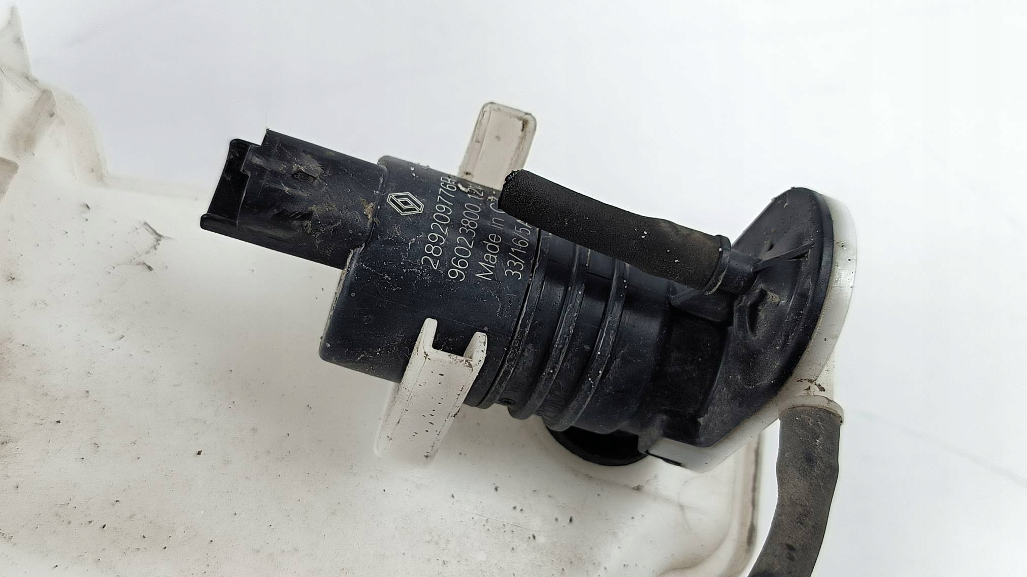 washer fluid tank 289100390R RENAULT KADJAR