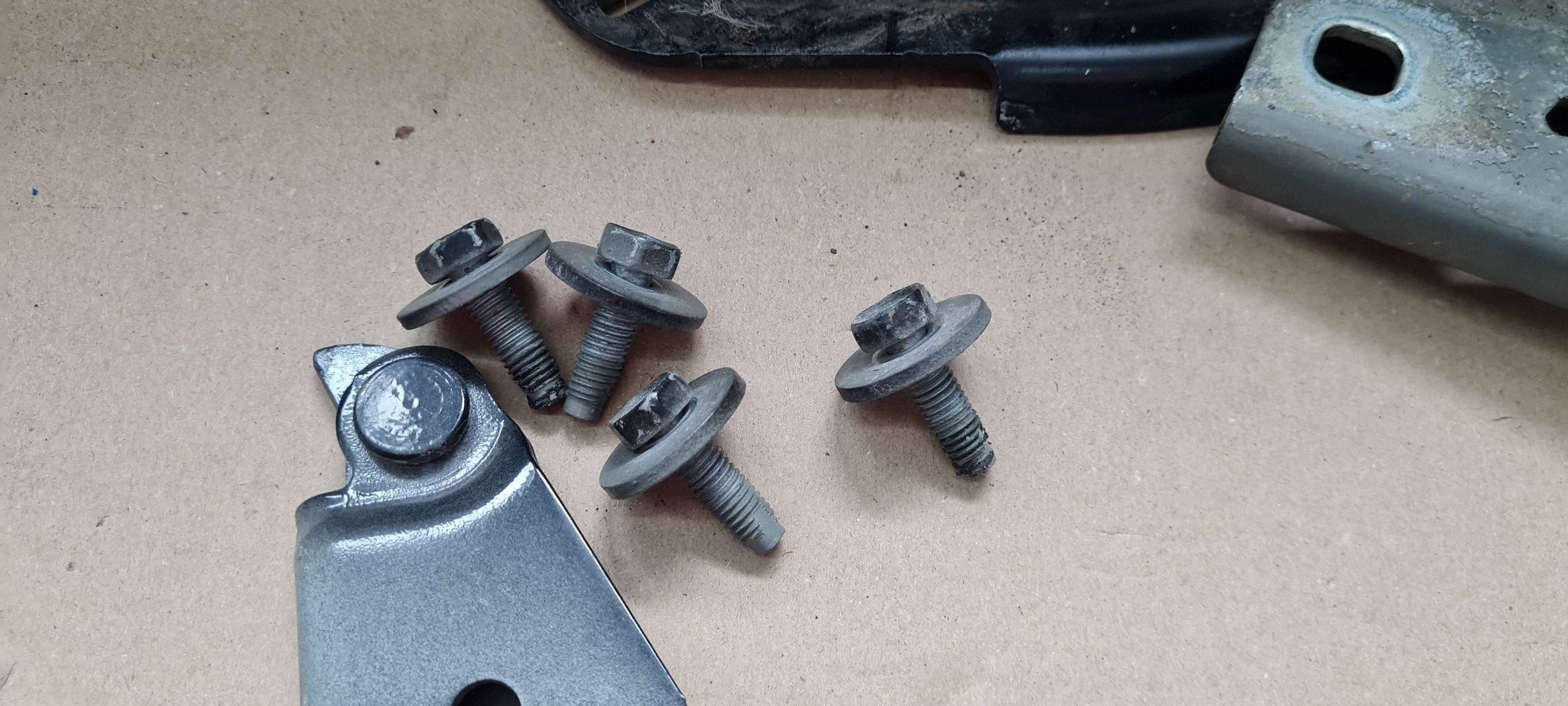 Ford Edge II 2020 ST LIFT hinge bonnet hinges left right KOMPLET UM AGATE