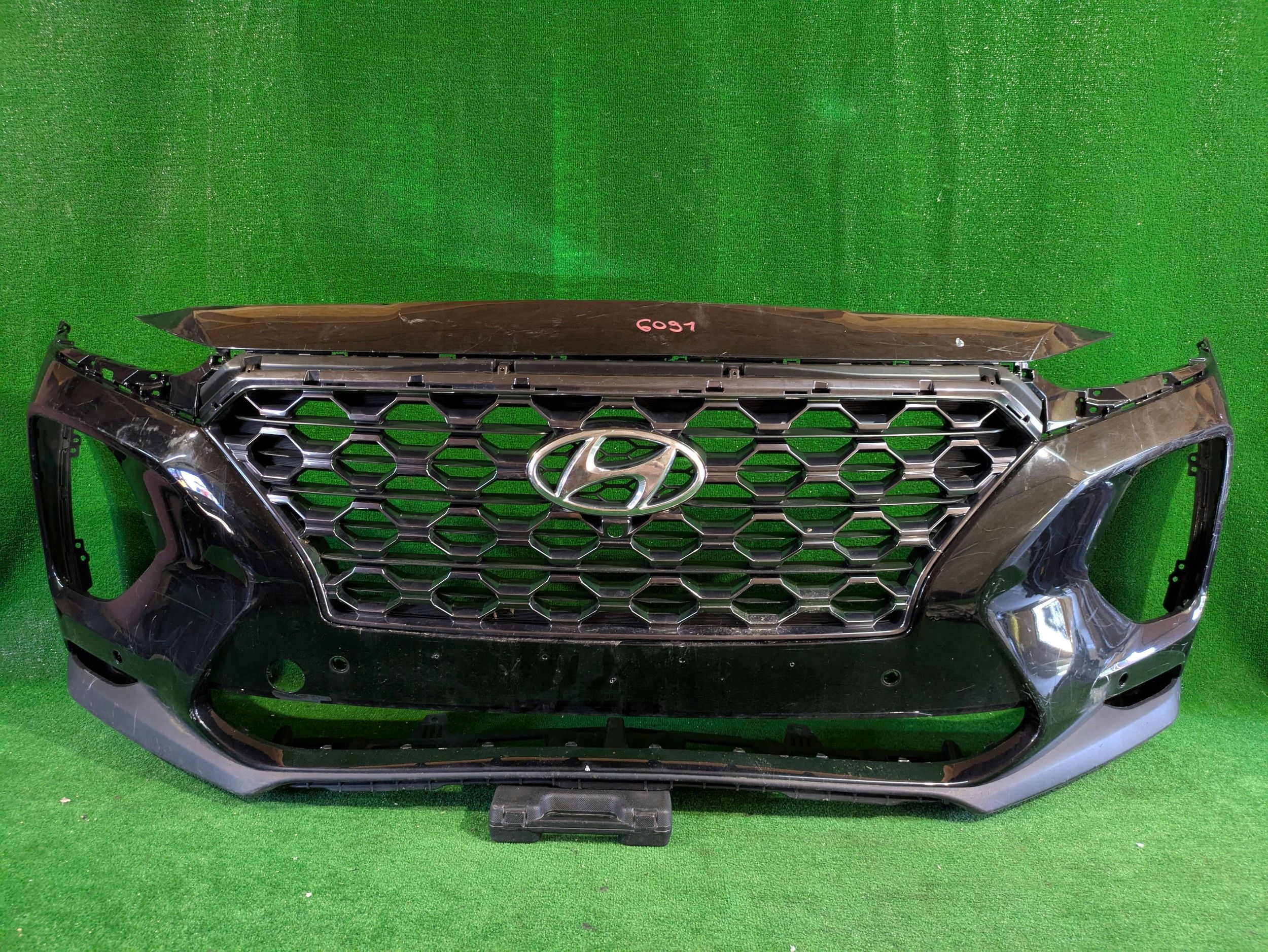 front bumper front HYUNDAI SANTA FE IV 18
