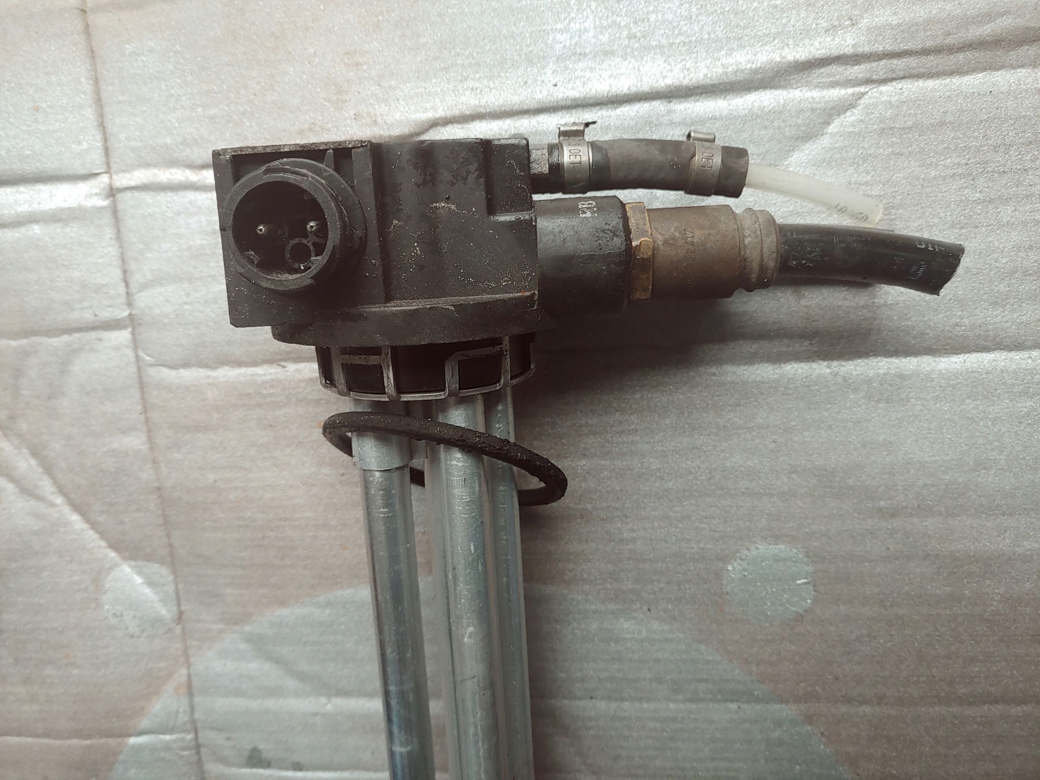 1790 948 - Дракон поплавок паливного бака Scania 1790948