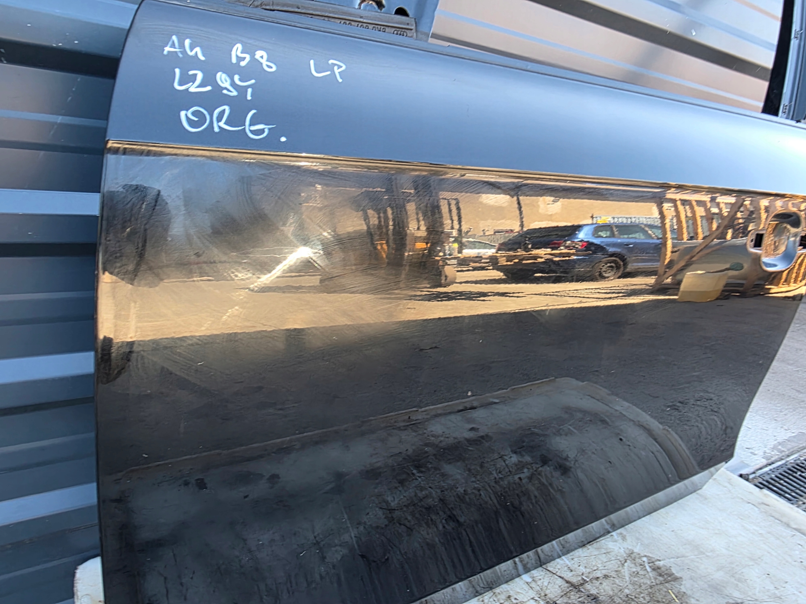 DRZWI LEWY PRZÓD AUDI A4 B8 LZ9Y SEDAN AVANT KOMBI 2008-2016 ORYGINAŁ !!! Typ samochodu 4x4/SUV Samochody osobowe