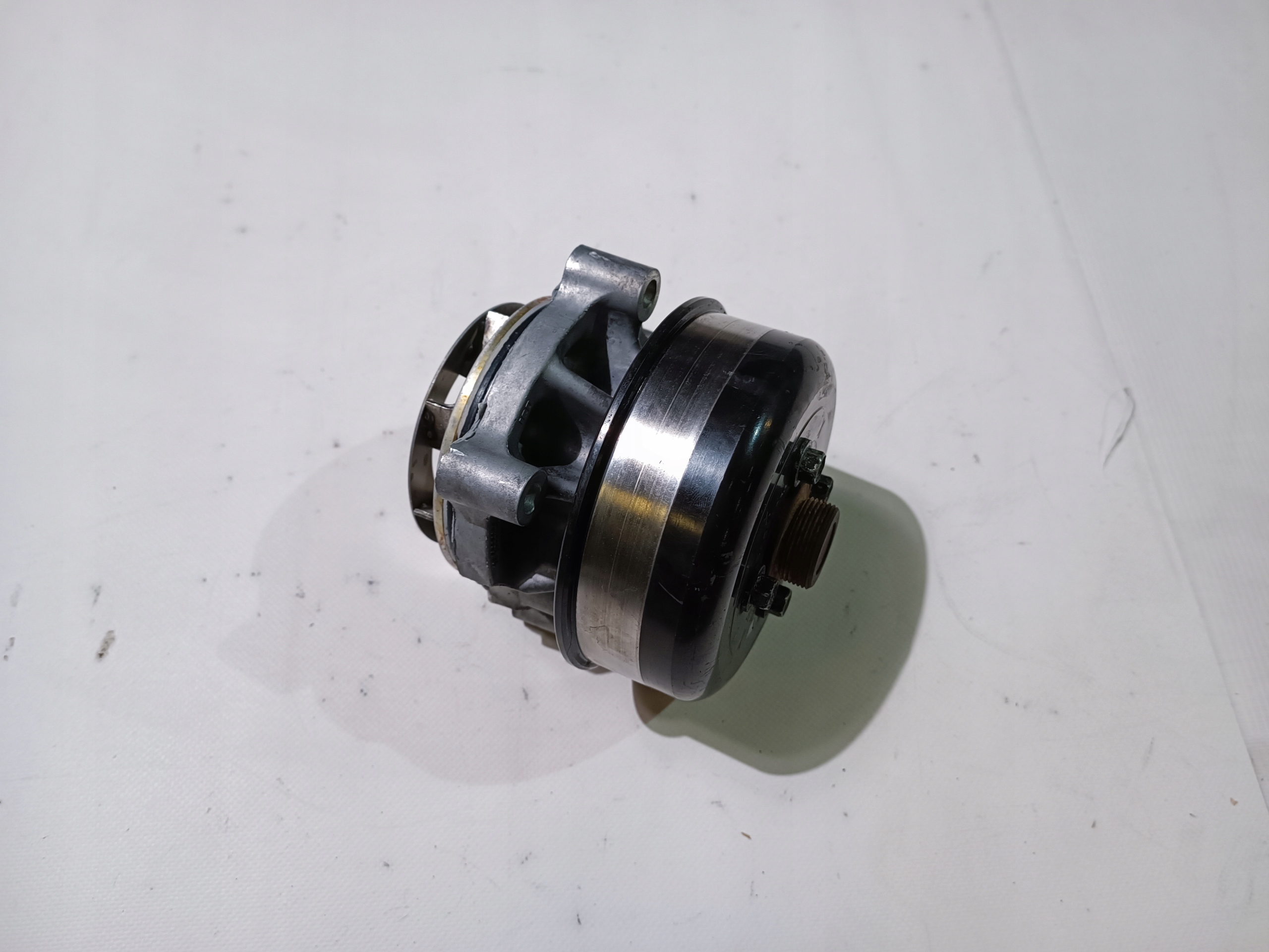 water pump Ford Mustang GT 4.6 2005-2010