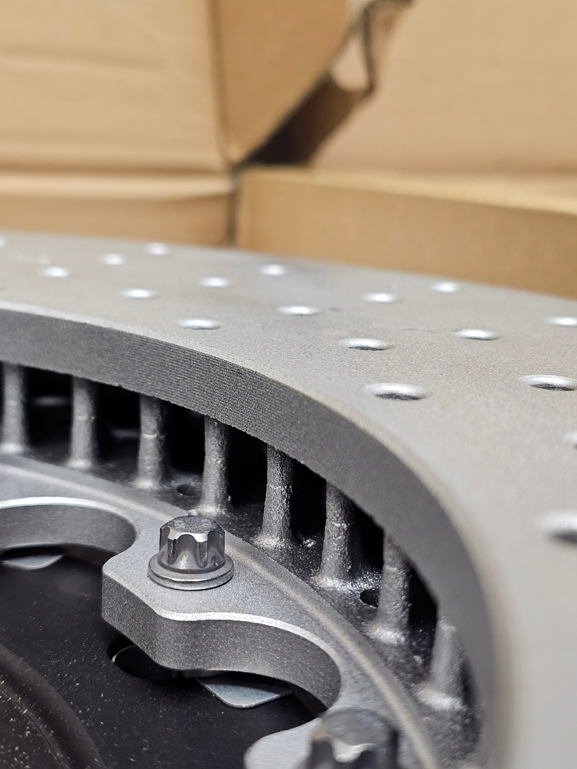 Konwersja CERAMIKA -> STAL Komplet Tarcze Klocki Ferrari 812 Superfast - galeria