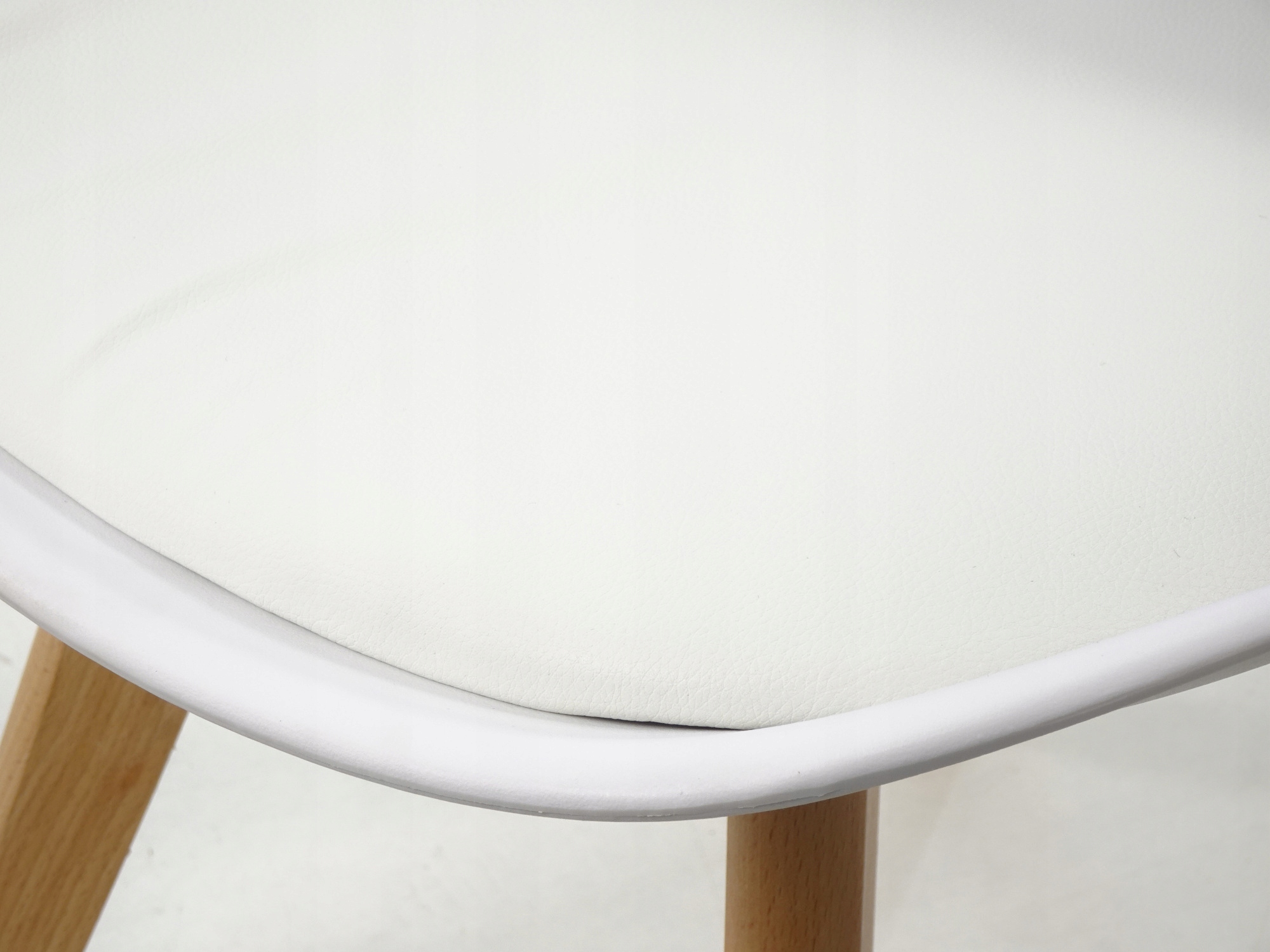 SKANDYNAWSKI ZESTAW 4 krzesła + stół 80x120/160 cm Waga produktu z opakowaniem jednostkowym 50 kg