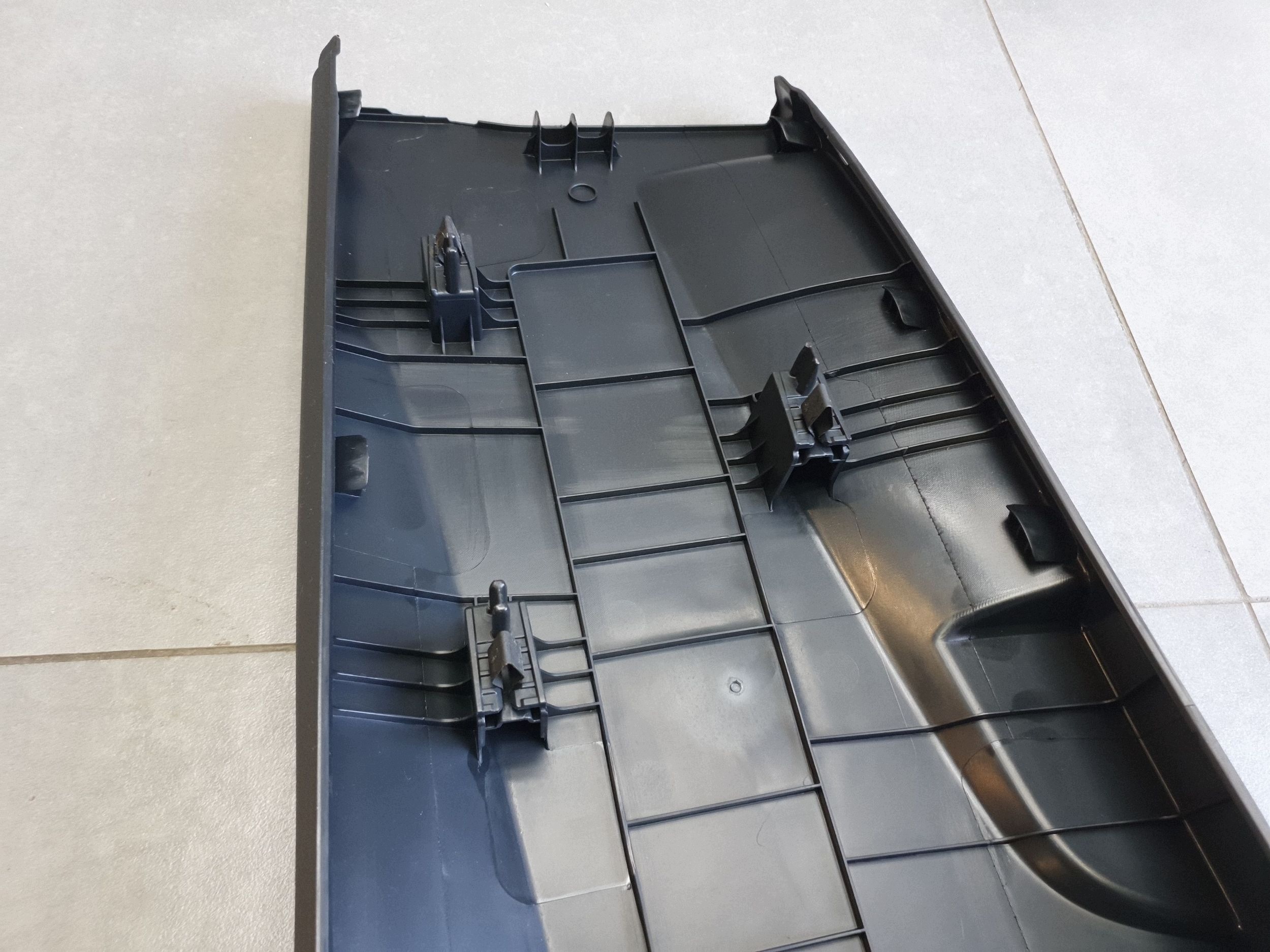 Audi A3 8Y HB cover slupka B lower 8Y0867240