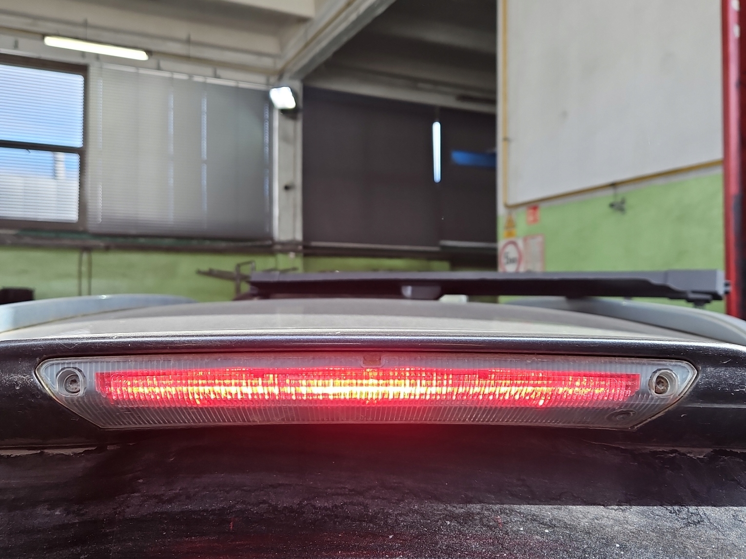 TRZECIE ŚWIATŁO STOP STOPU FORD MONDEO MK5