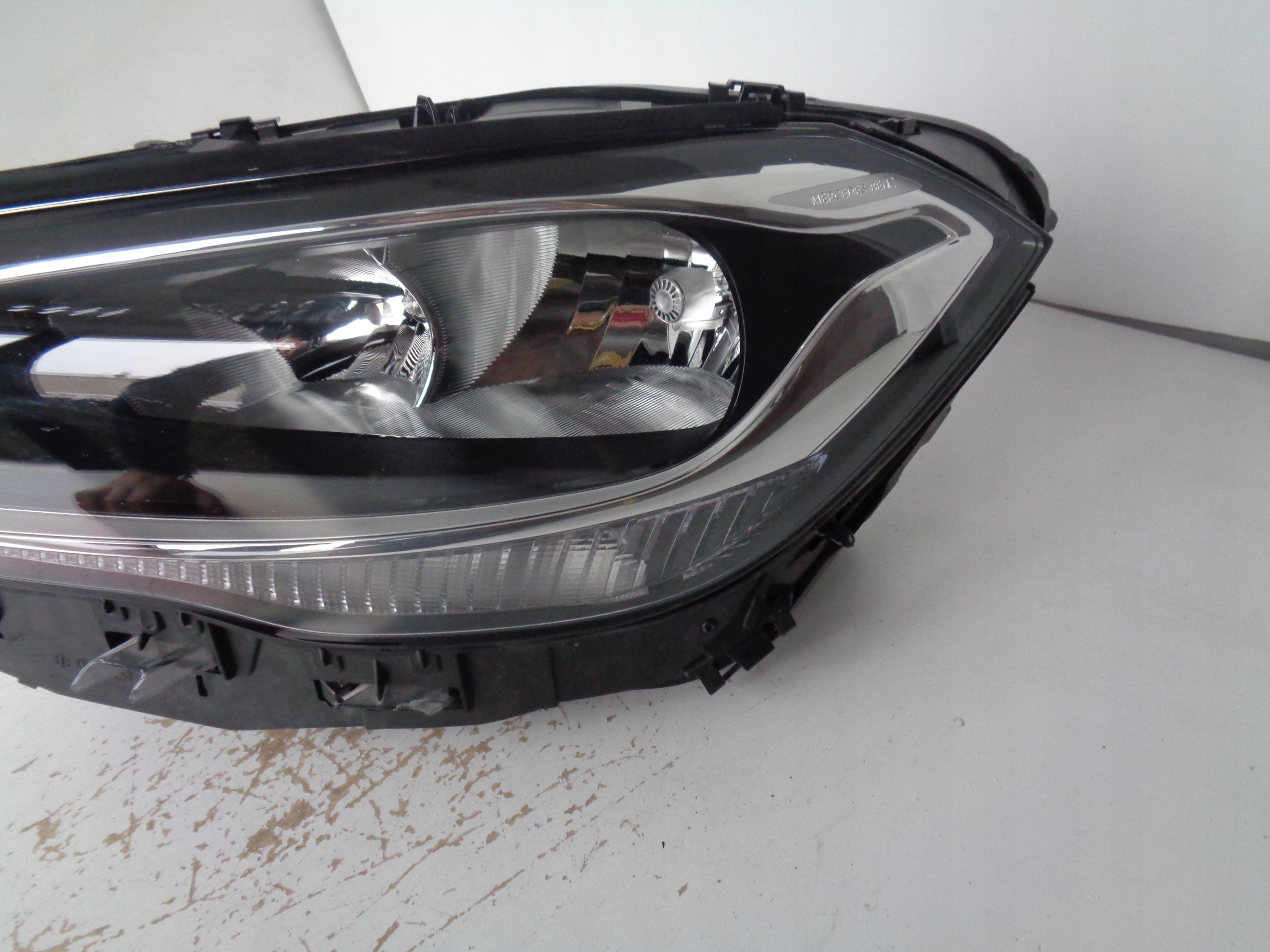 light left REFLEKTOR MERCEDES GLA W247 18- LED