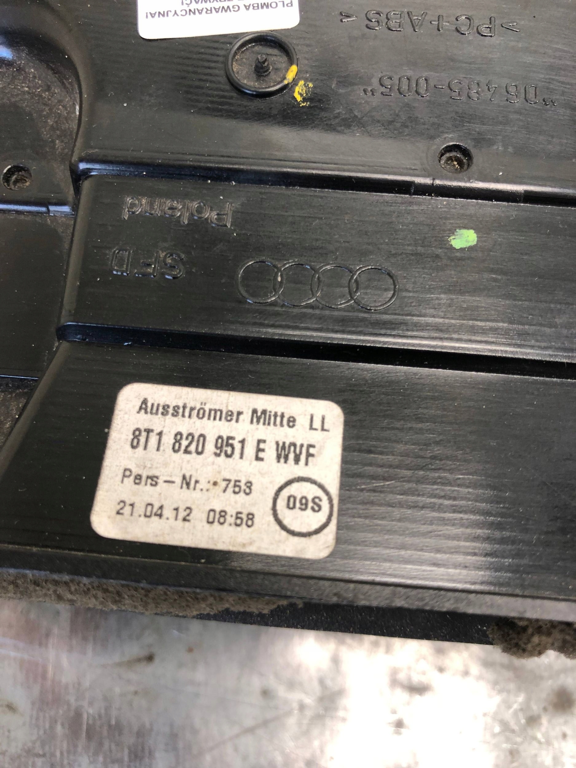 grid air conditioning devices central AUDI A4 B8 LIFT 8T1820951E