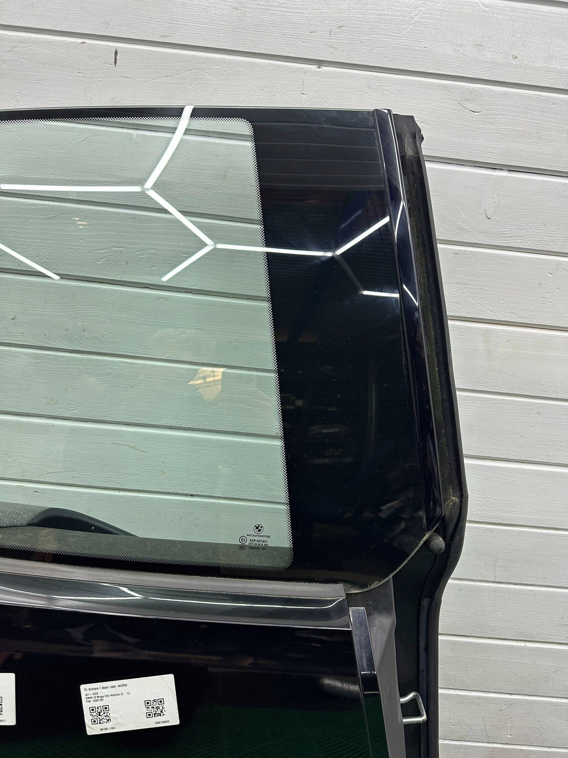 door rear. rear part side right BMW i3