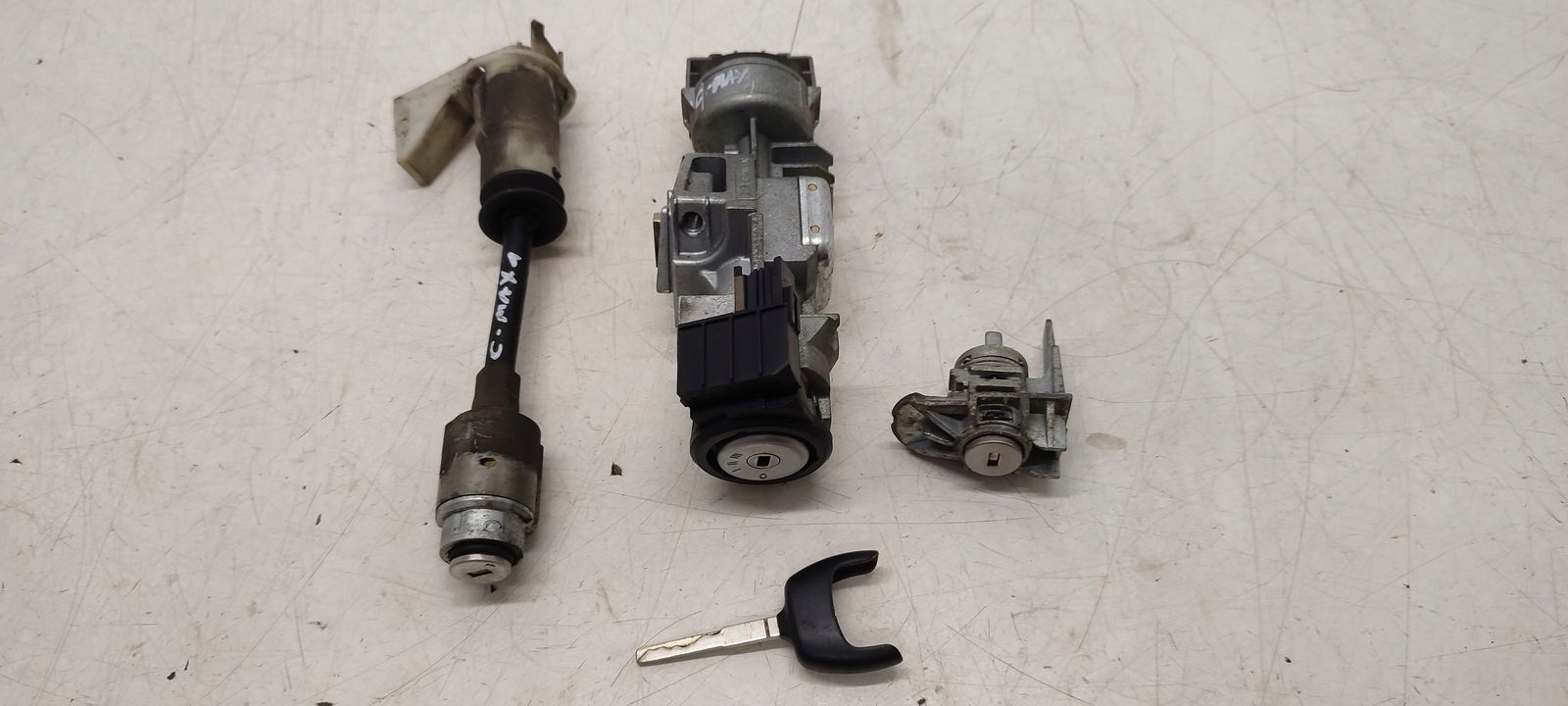 Allumage Insert Clé Ford C-MAX 1,6 16V