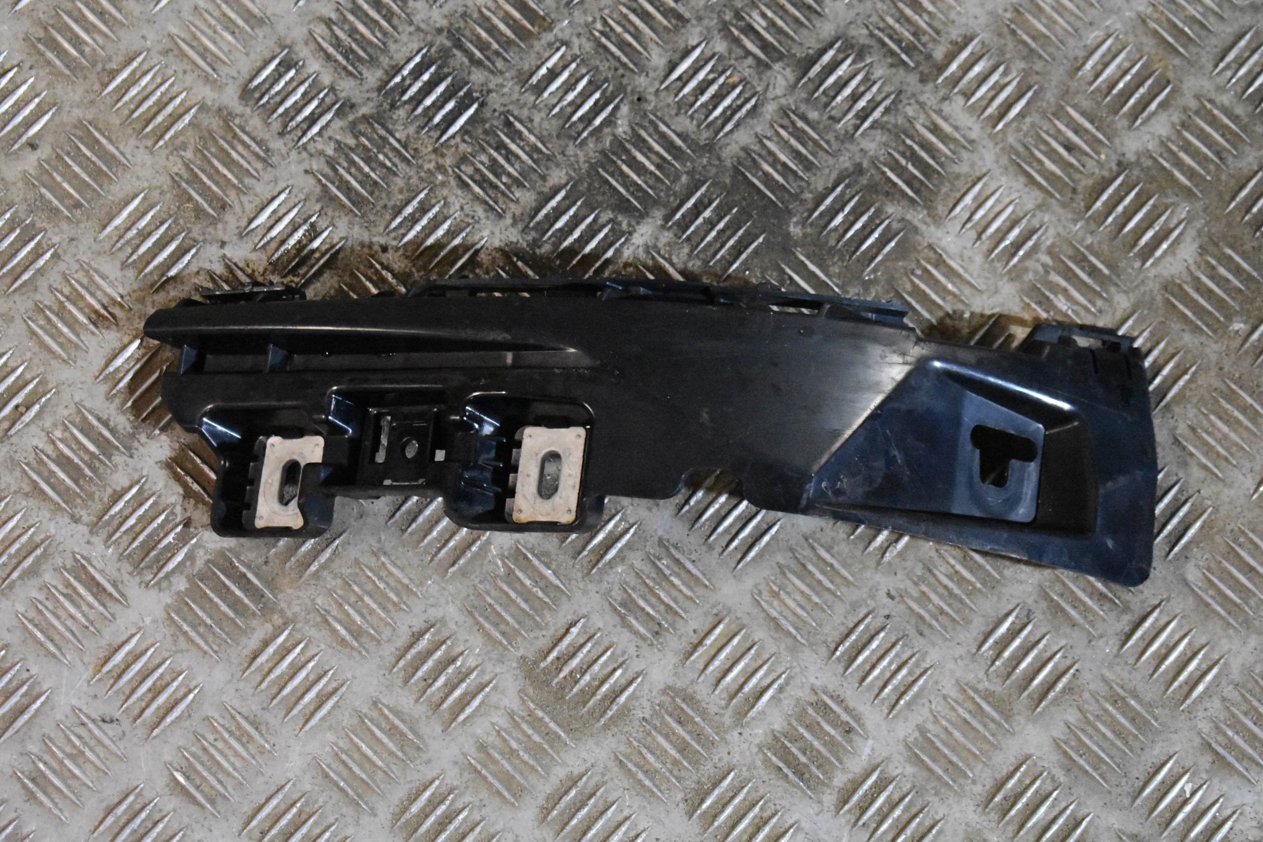 IDEALNY bumper bracket rear right MERCEDES W205 COUPE CABRIO 1
