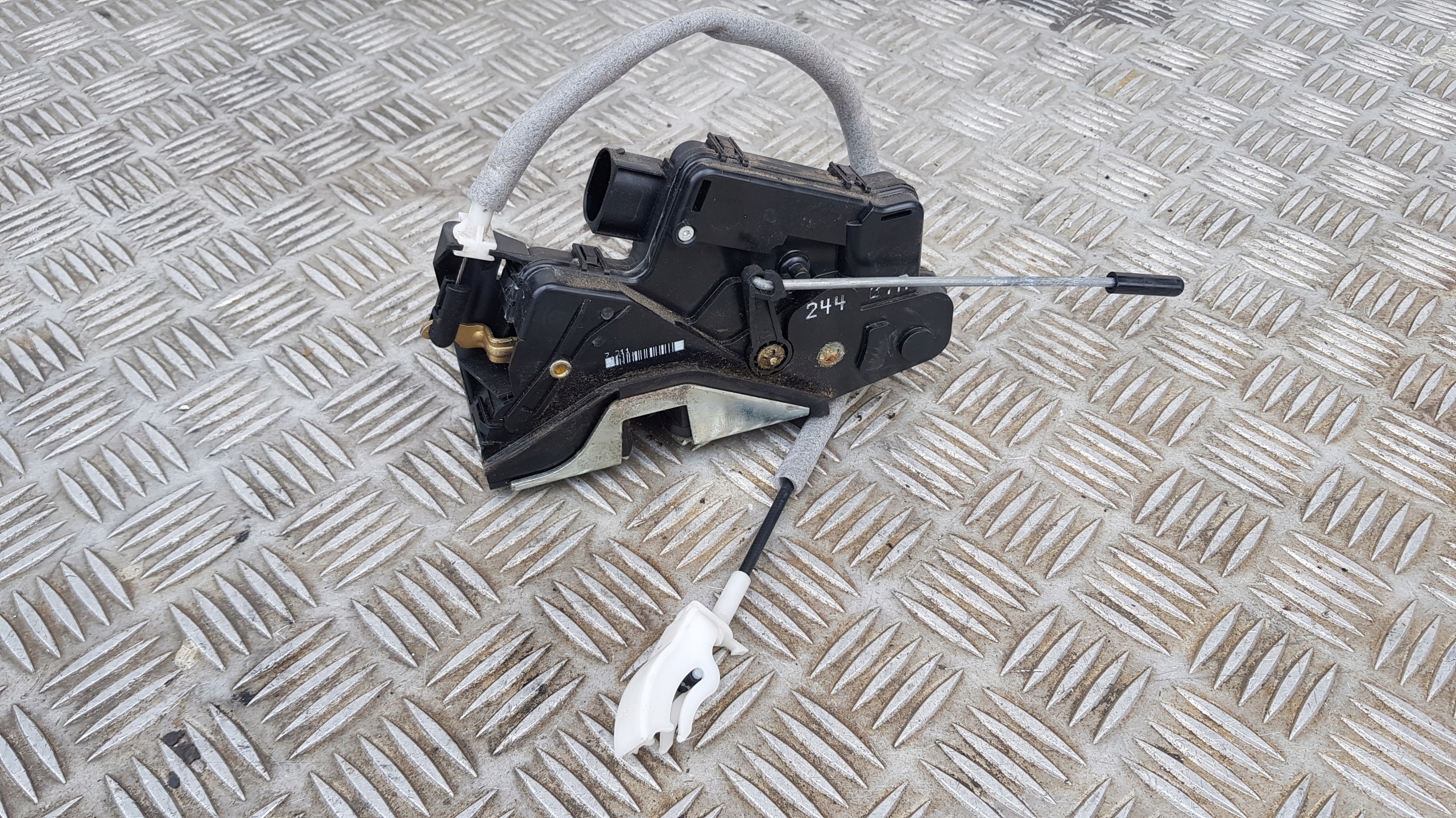 BMW E46 lock right front 244 BTR