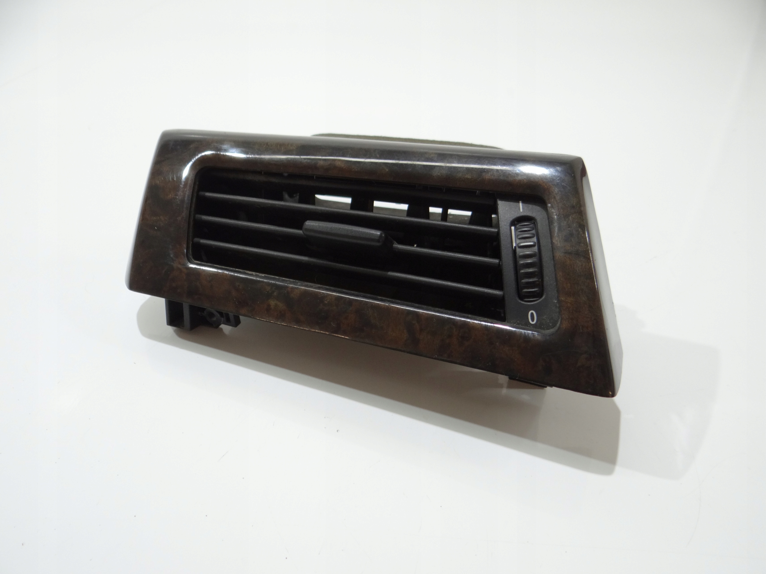 rešetka rešetka ventilacije klimatizacije BMW E60 E61 EU 6910731 (4273461)