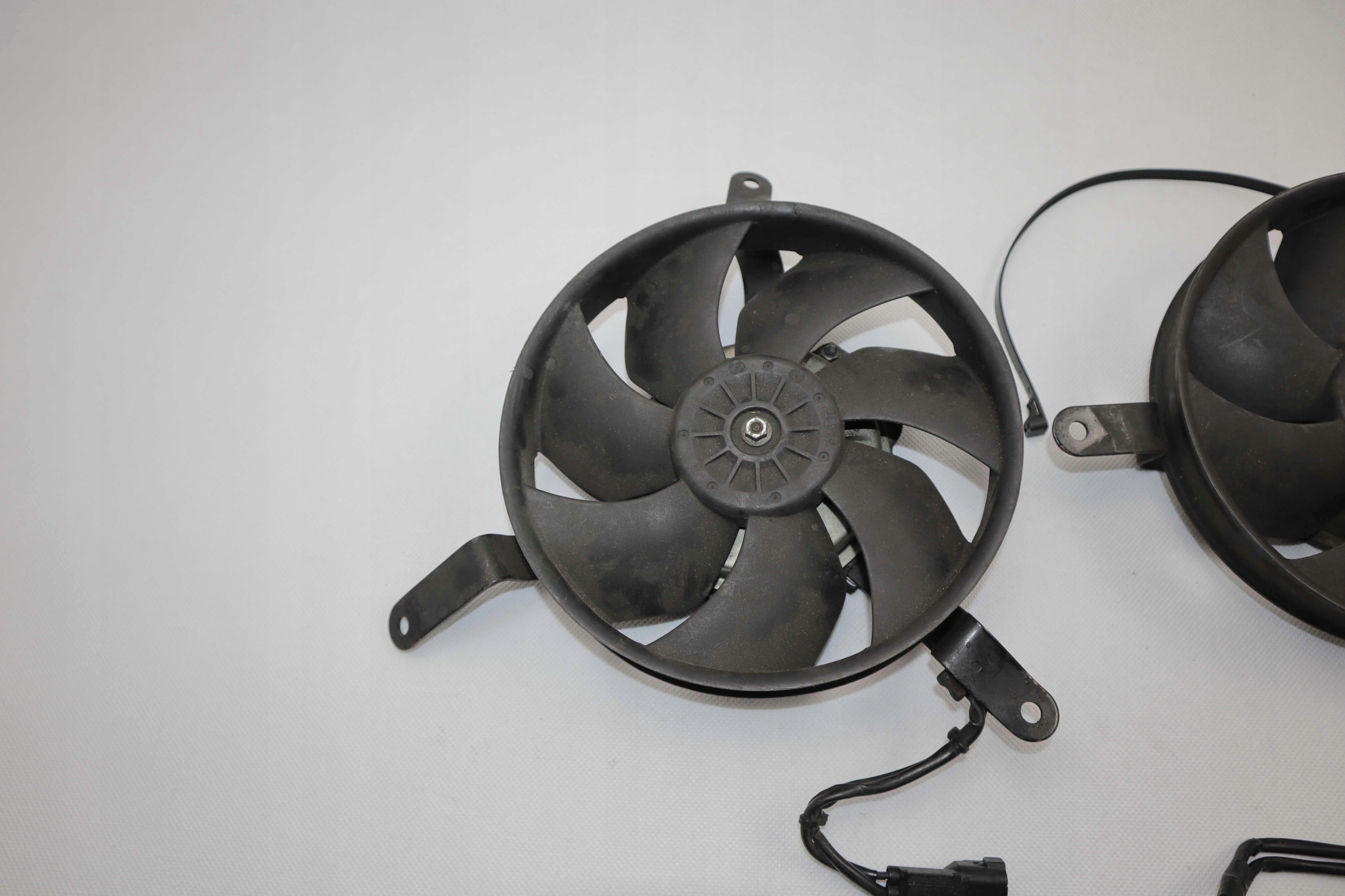 HONDA CBR 1100XX Wentylator Chłodnicy Wiatrak Producent Honda OE