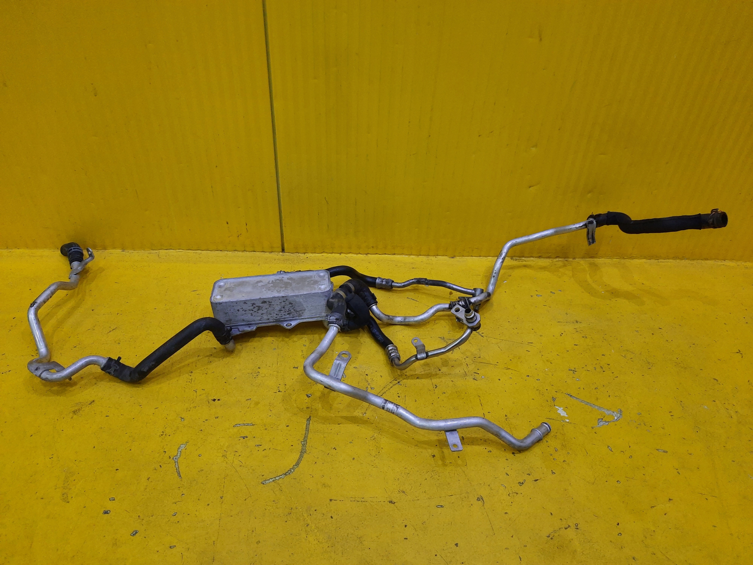 AUDI A8 D4 4.2 FSI CHŁODNICZKA OLEJU 4H0317021H