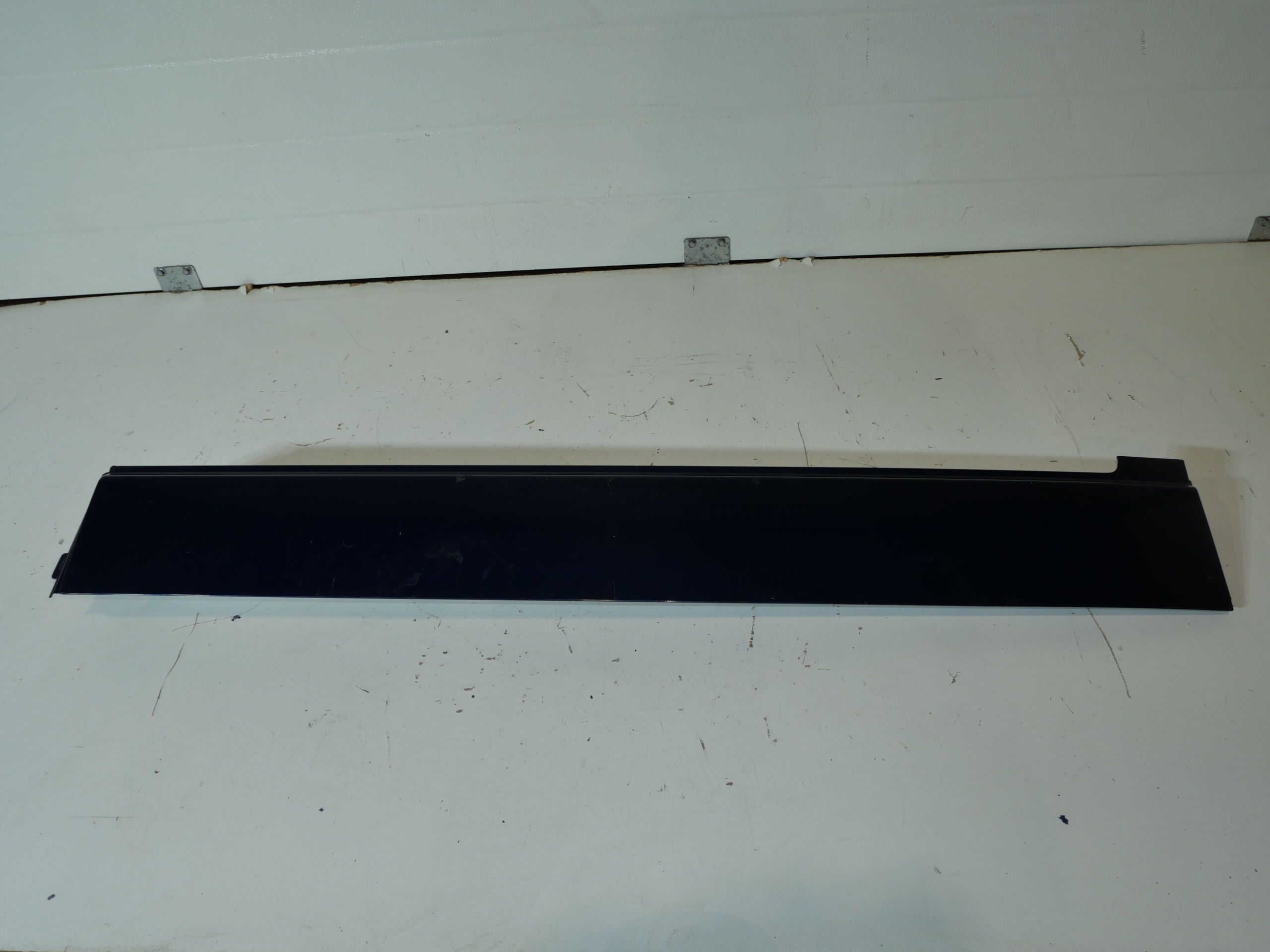lišta kryt SZYNY pravá VW T5 7H1843796A