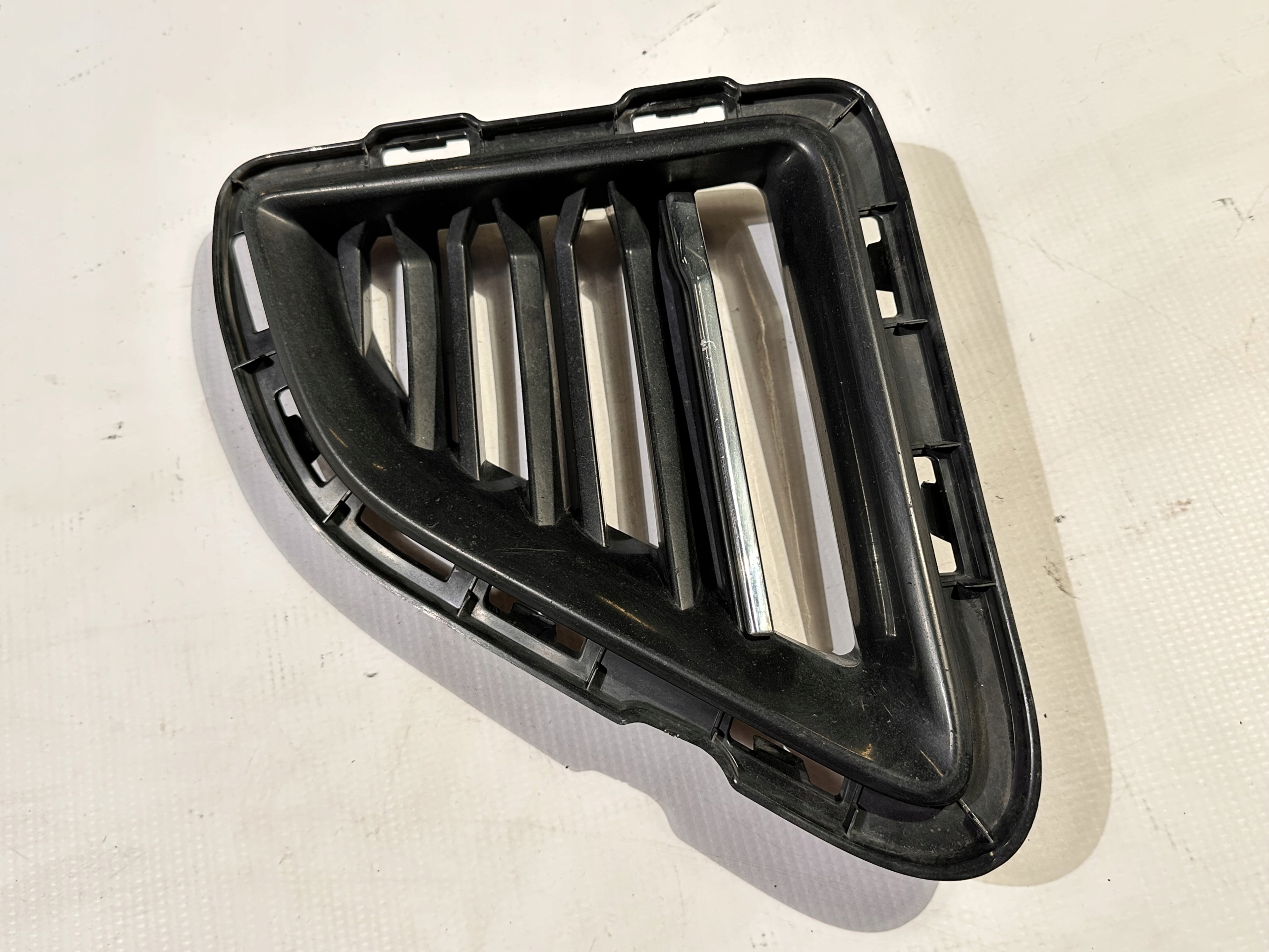 grid of a bumper fog lights front front right Chevrolet Camaro SS 2016+