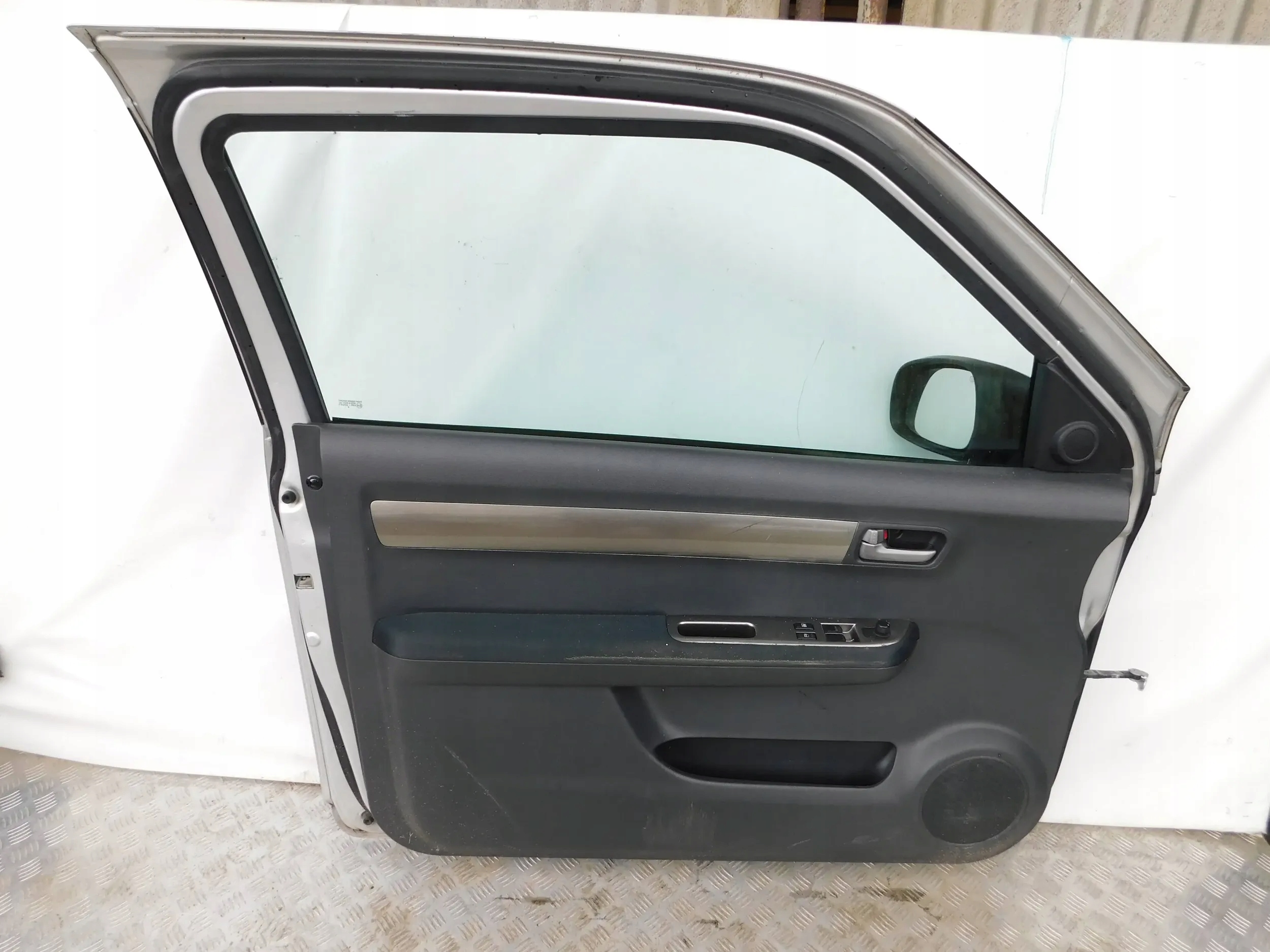 TÜR LINKS SUZUKI SWIFT MK6 3D