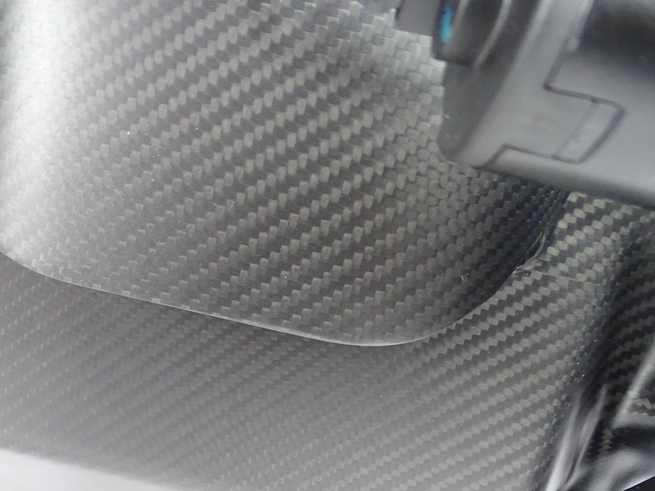 кресла MASERATI MC20 M240 Carbon