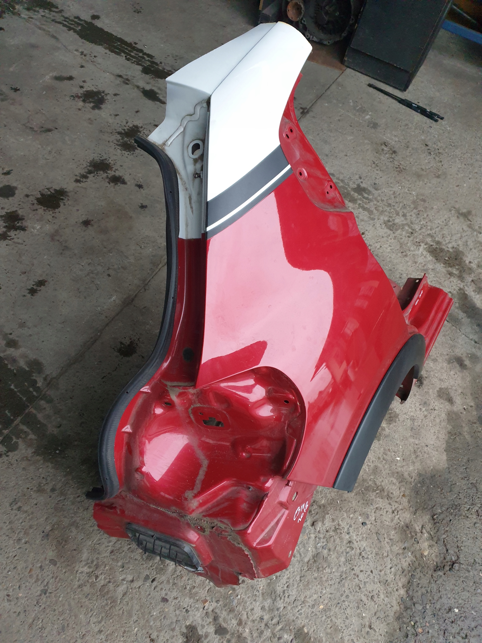 parafango posteriore LONGHERONE CITROEN C3 III EPYD 2016