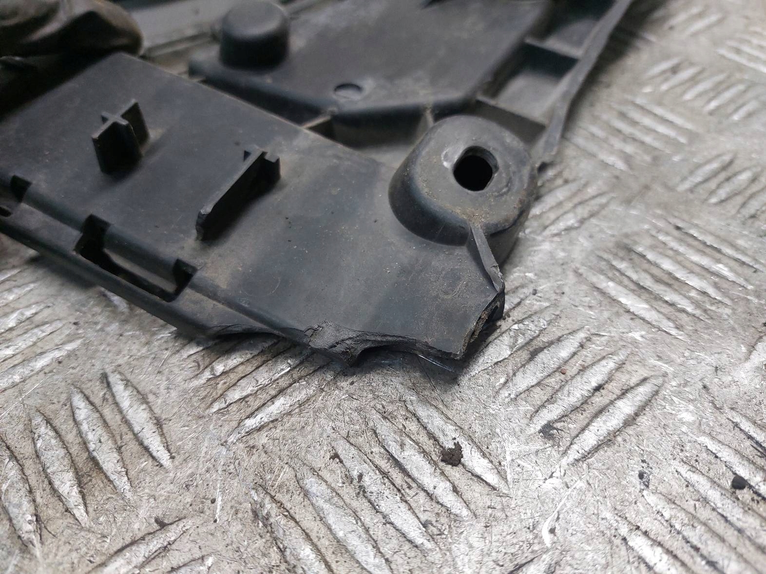 supporti Paraurti Anteriore VOLVO XC90 e 30698128 30698129