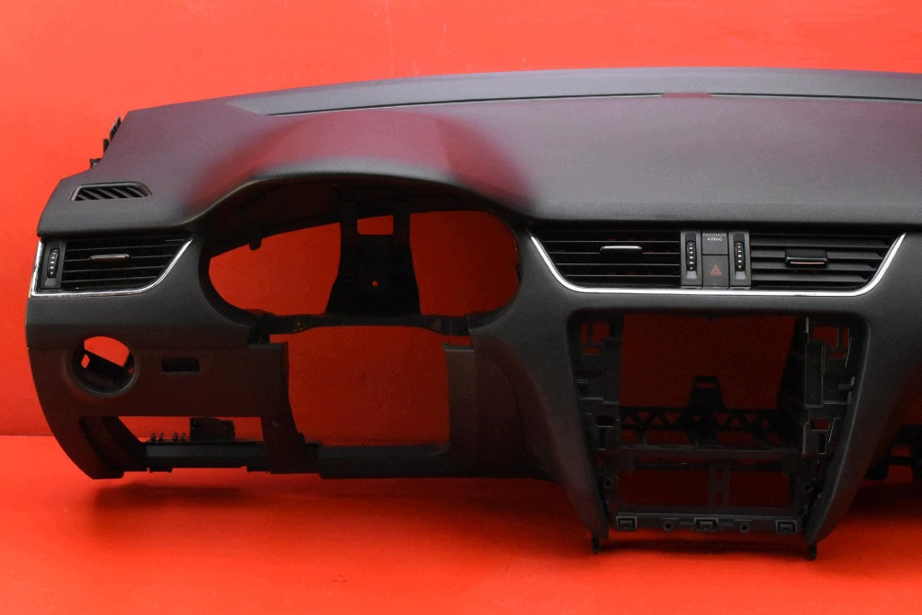 dashboard instrument panel console cockpit airbag EU SKODA OCTAVIA 3 III 13-17