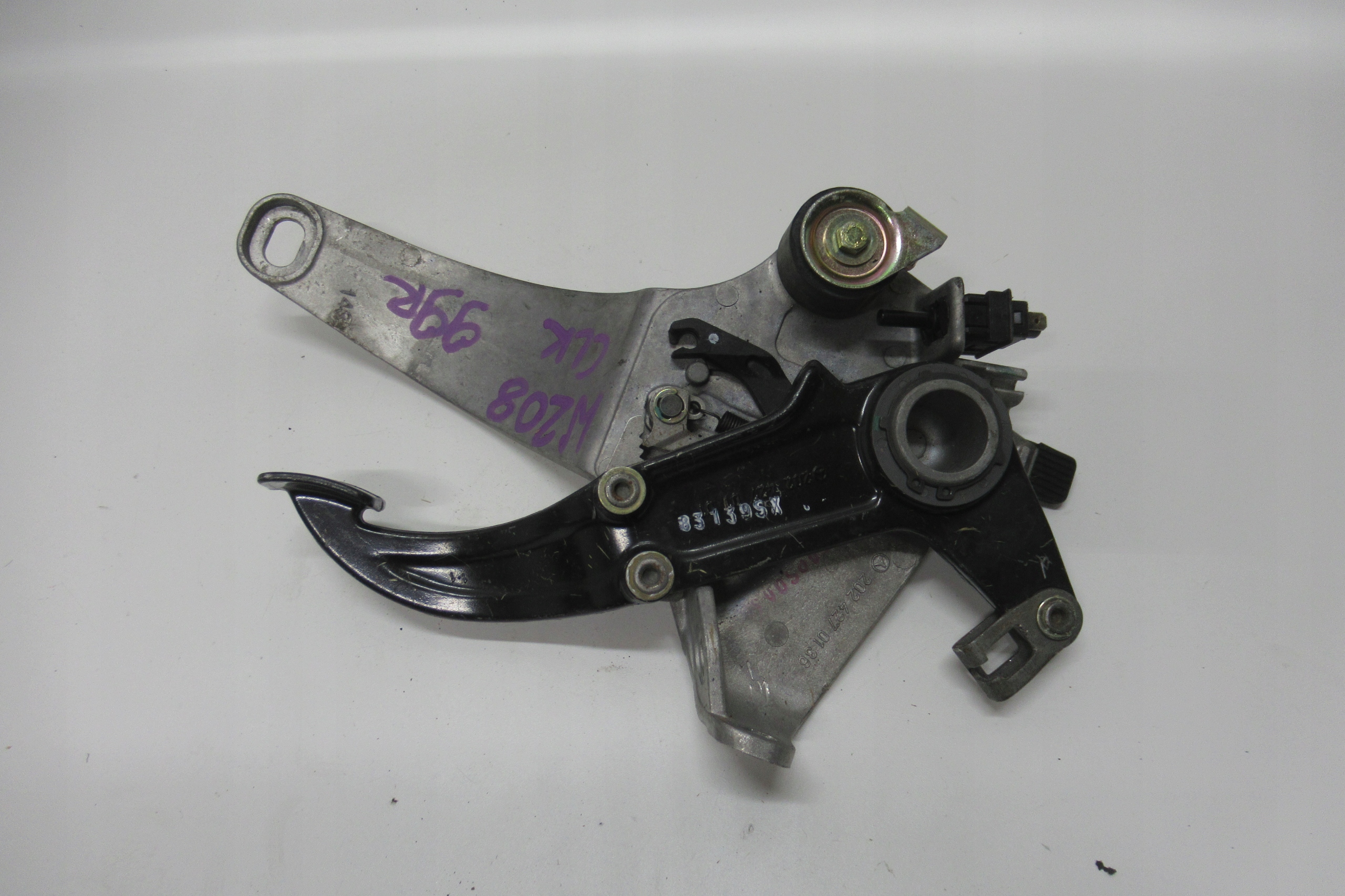 MERCEDES W208 3.2 PEDAL Bremse 2024270136